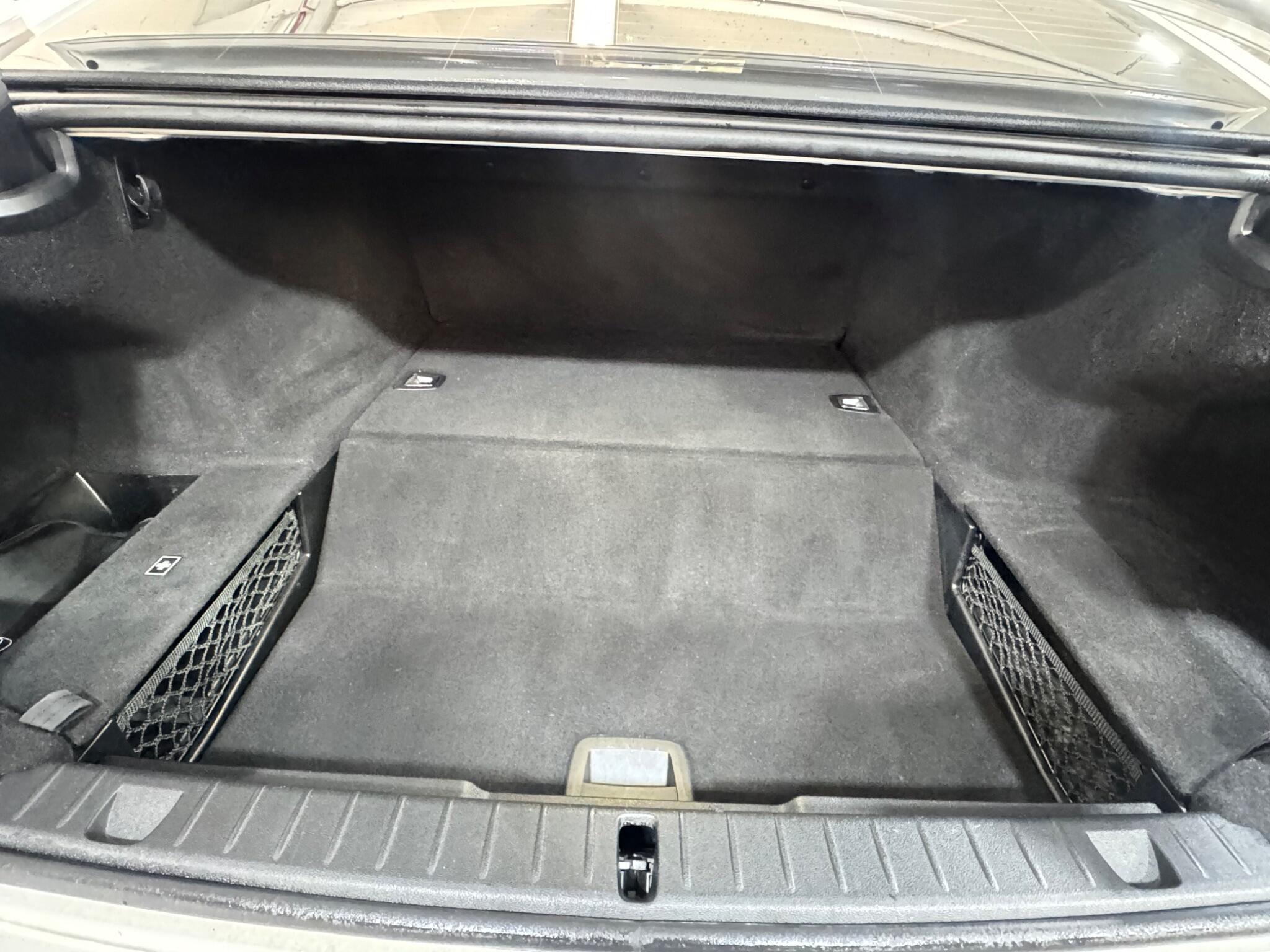 BMW 7 Series - Image 13