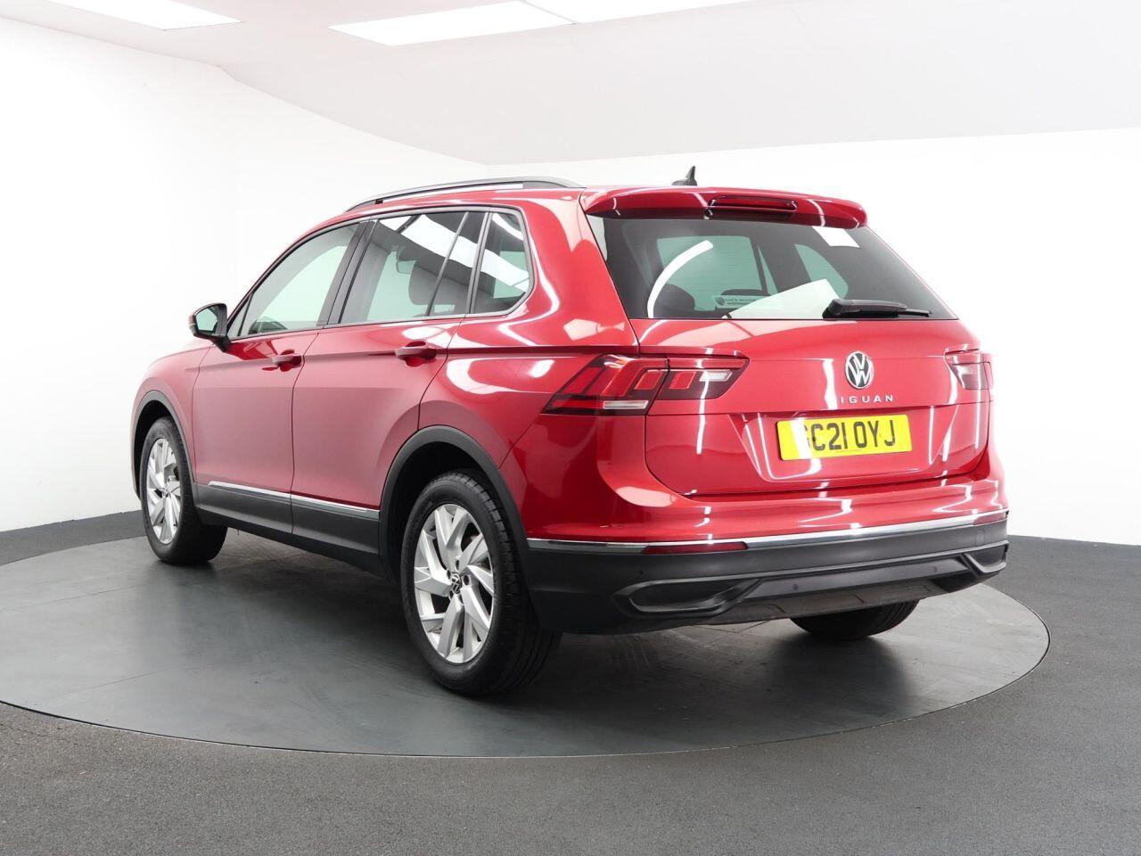 Volkswagen Tiguan - Image 9