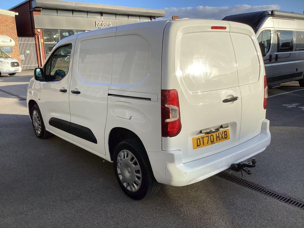 Vauxhall Combo - Image 5
