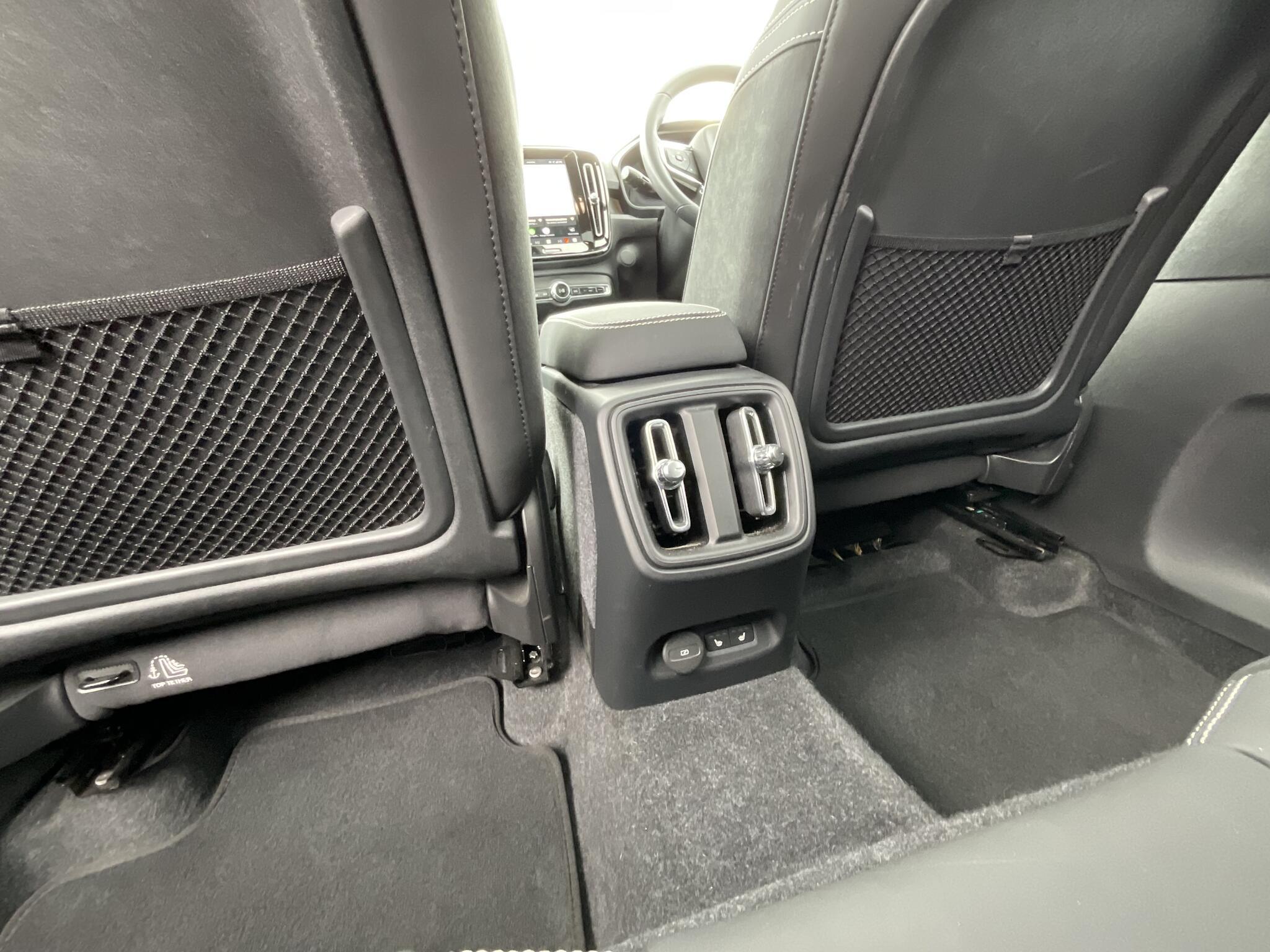 Volvo XC40 - Image 17