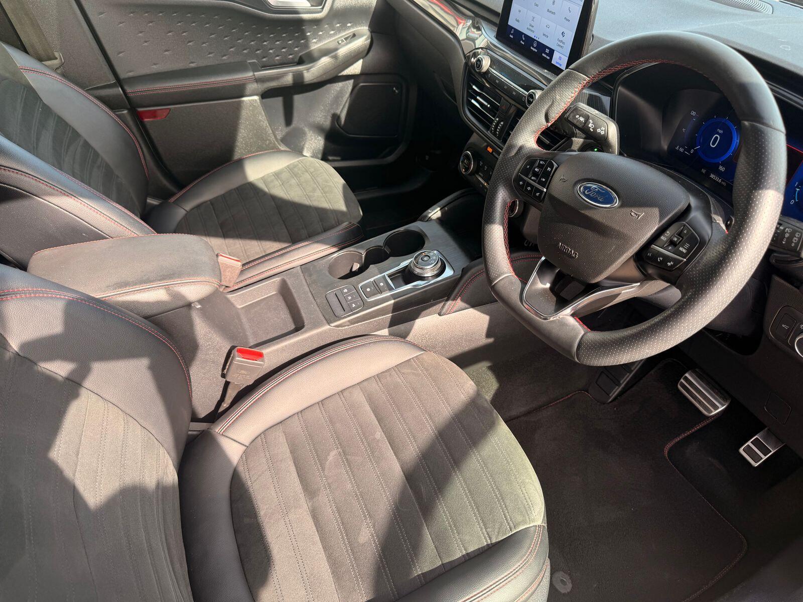 Ford Kuga - Image 4