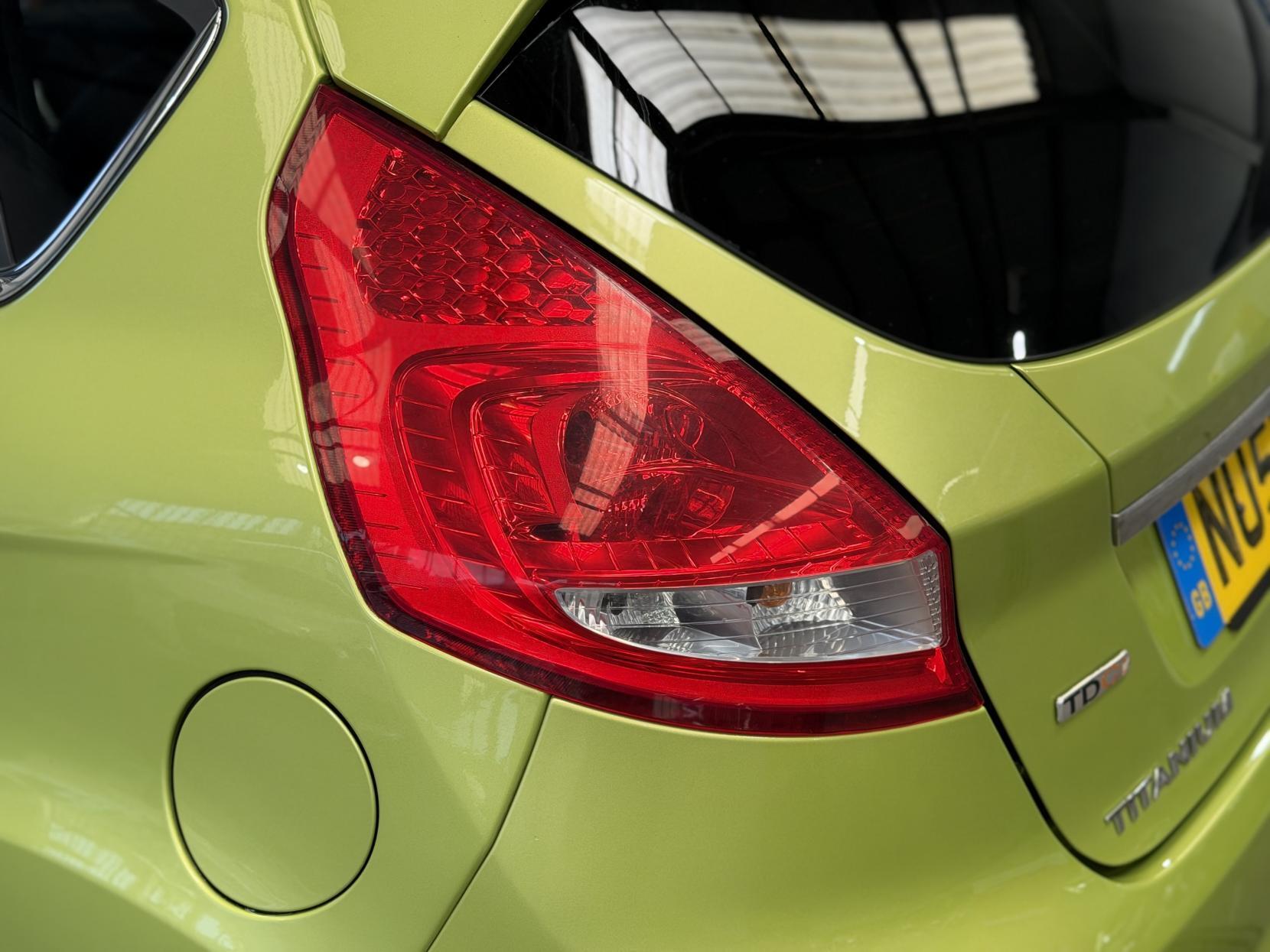 Ford Fiesta - Image 12