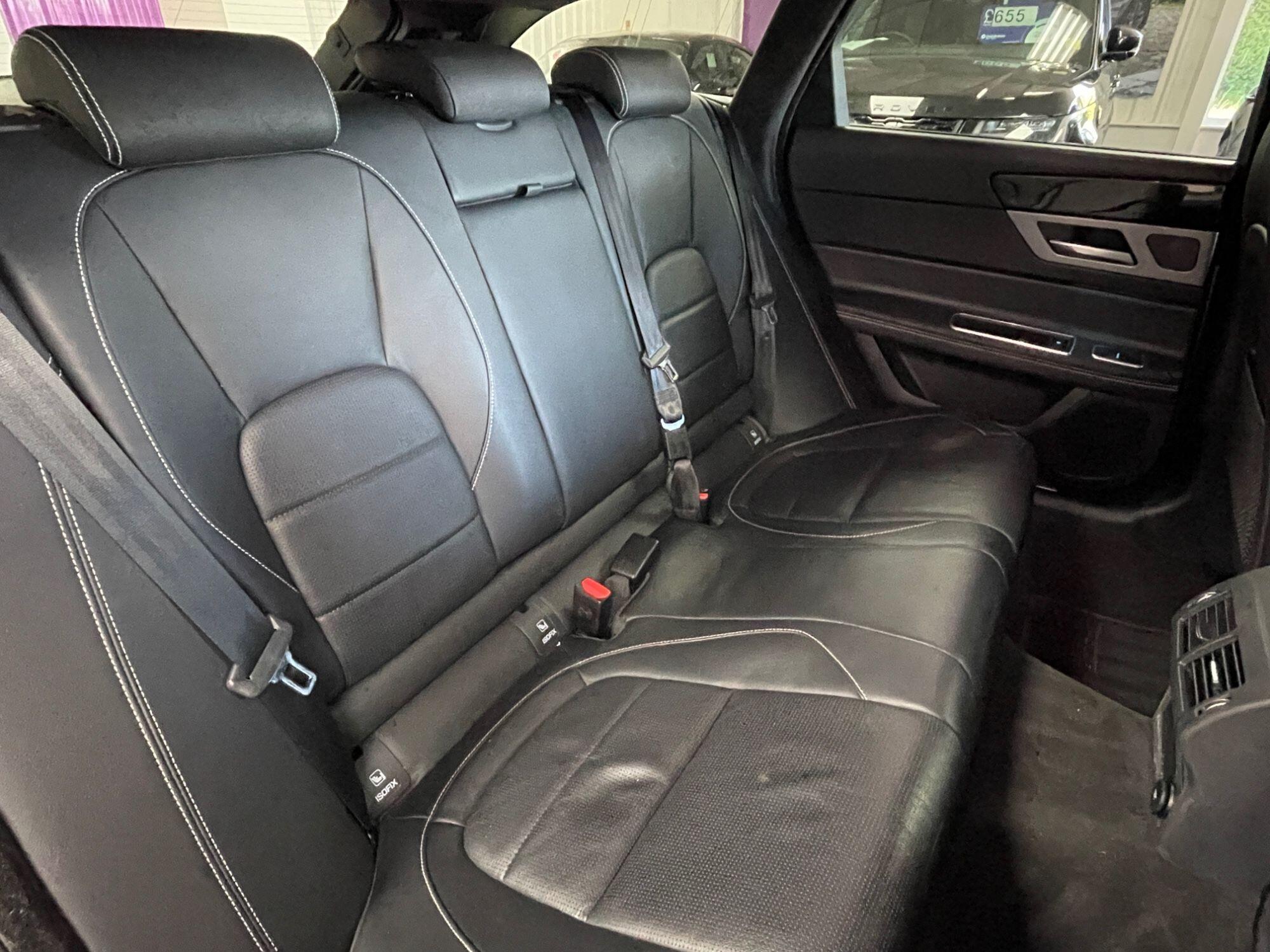 Jaguar XF - Image 28