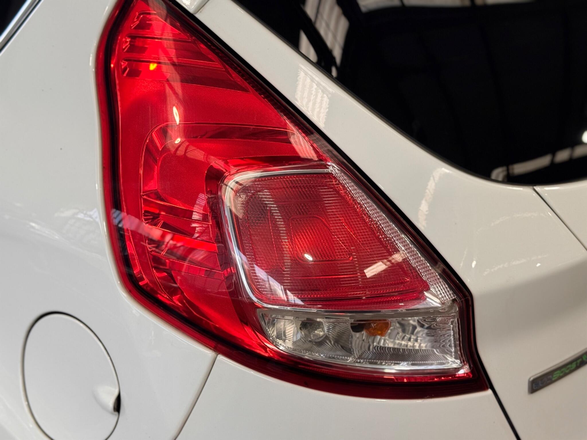 Ford Fiesta - Image 13