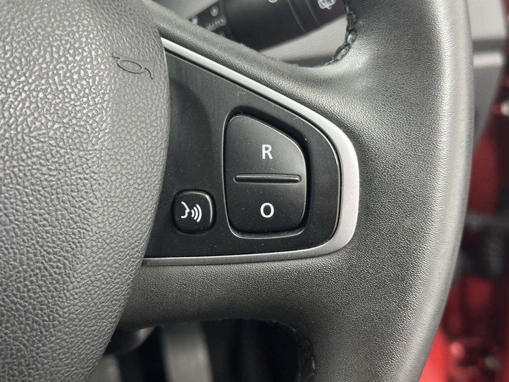 Renault Captur - Image 18