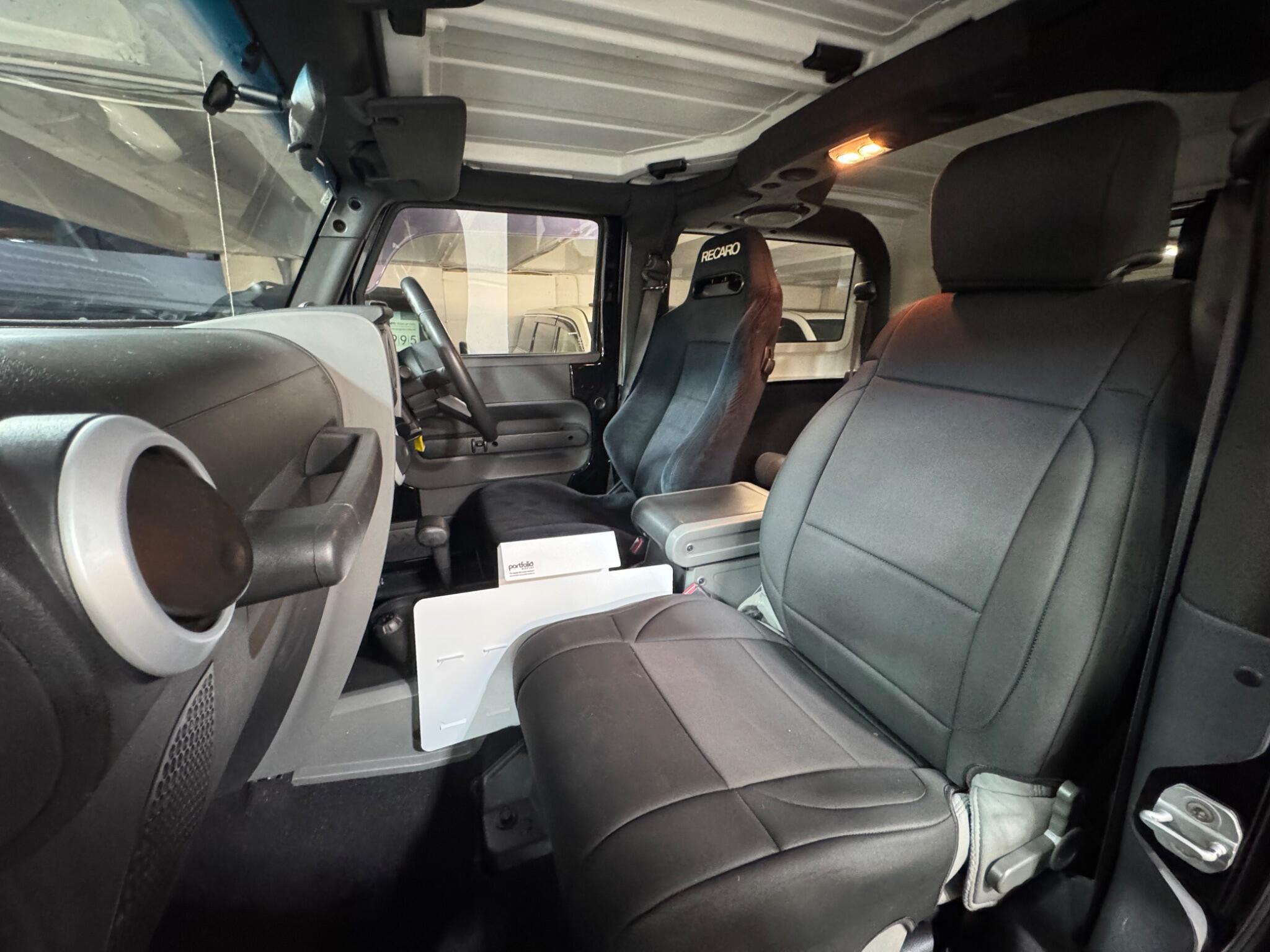 Jeep Wrangler - Image 10