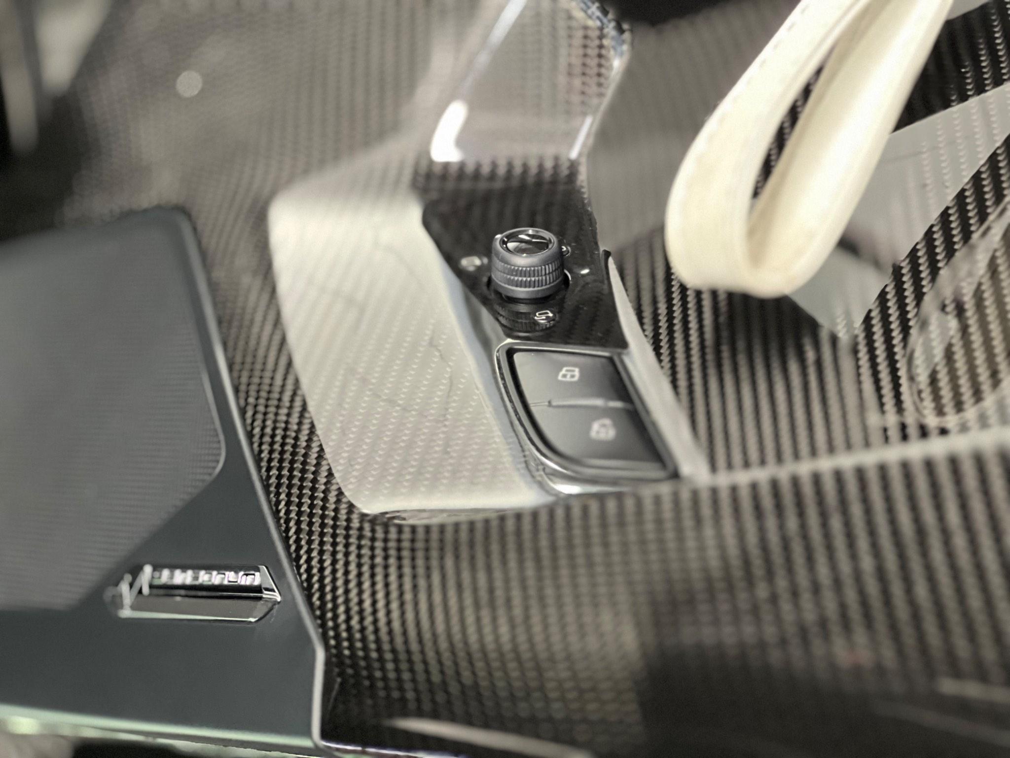 Lamborghini Aventador - Image 16