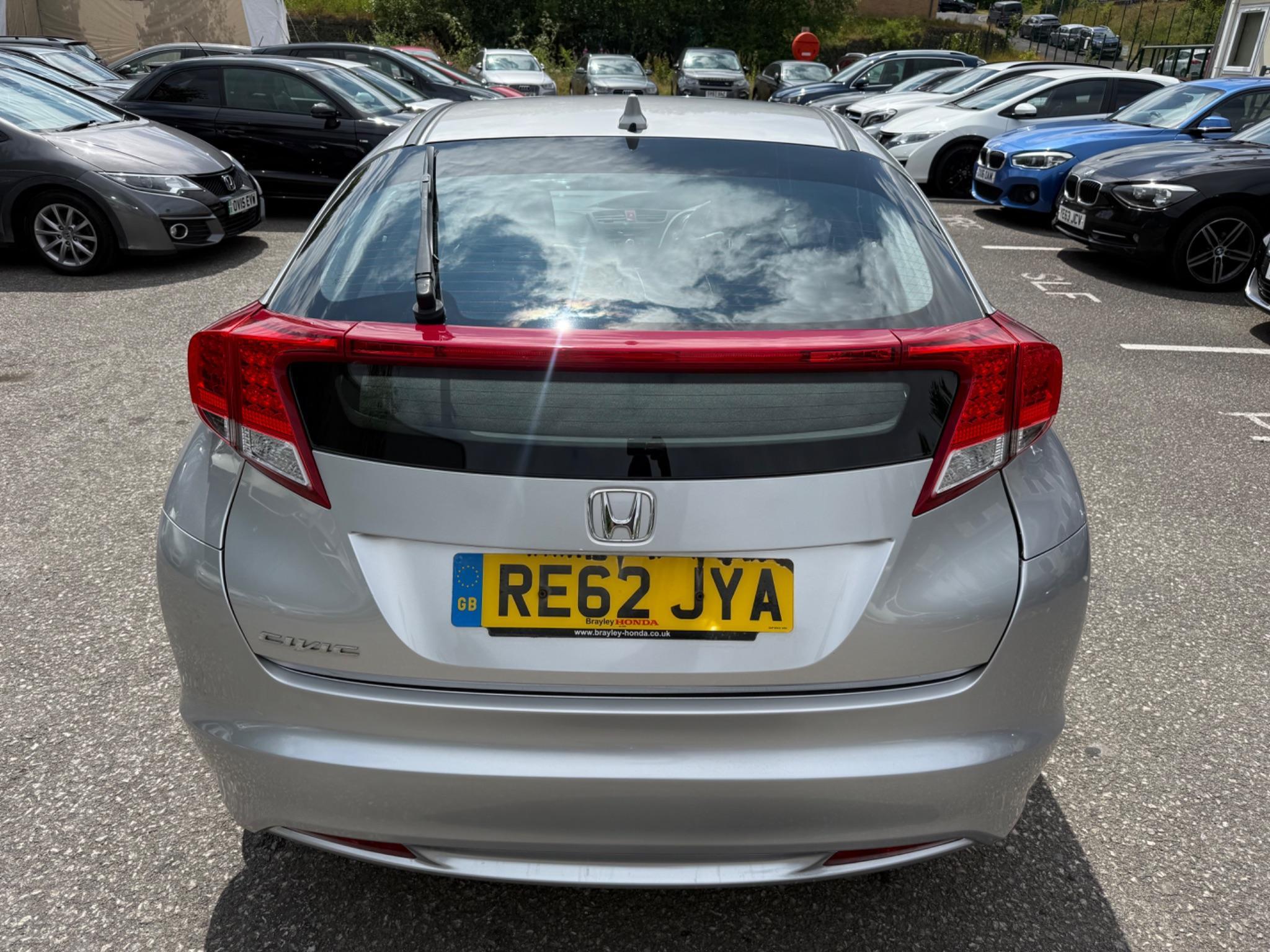Honda Civic - Image 15