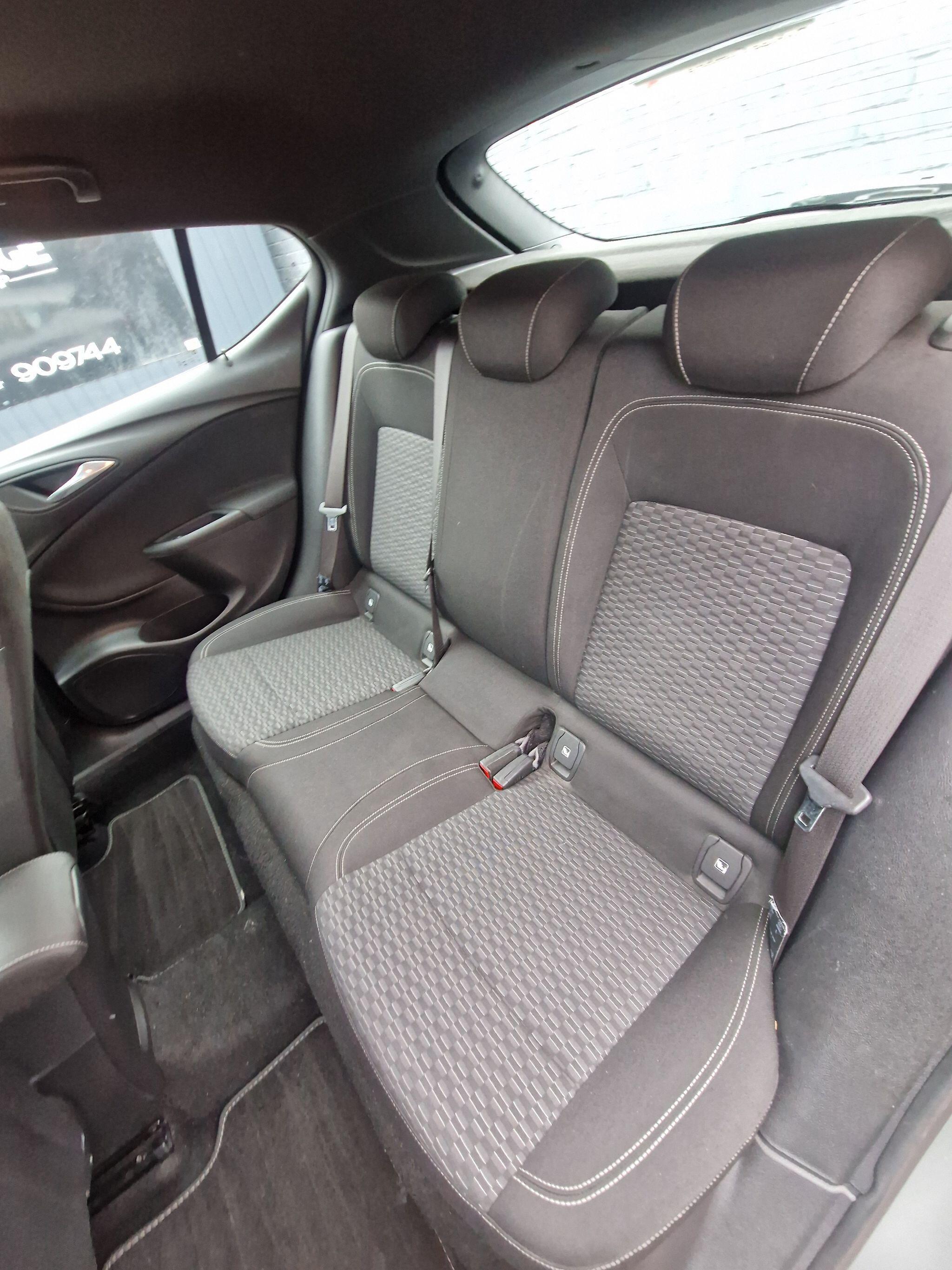 Vauxhall Astra - Image 38