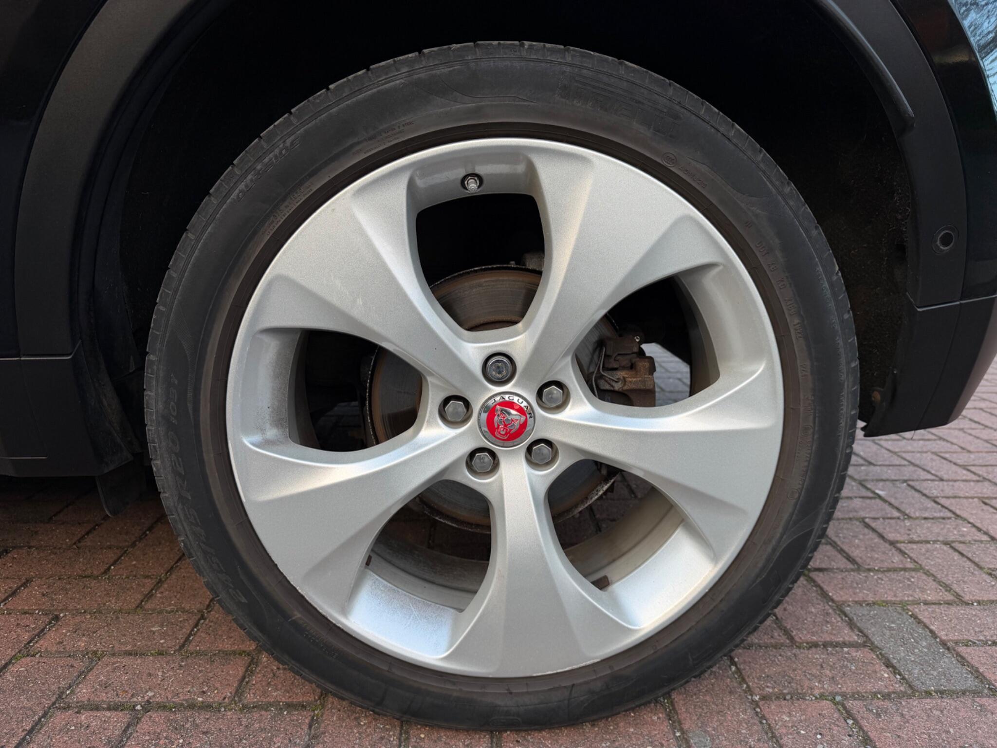 Jaguar E-Pace - Image 21