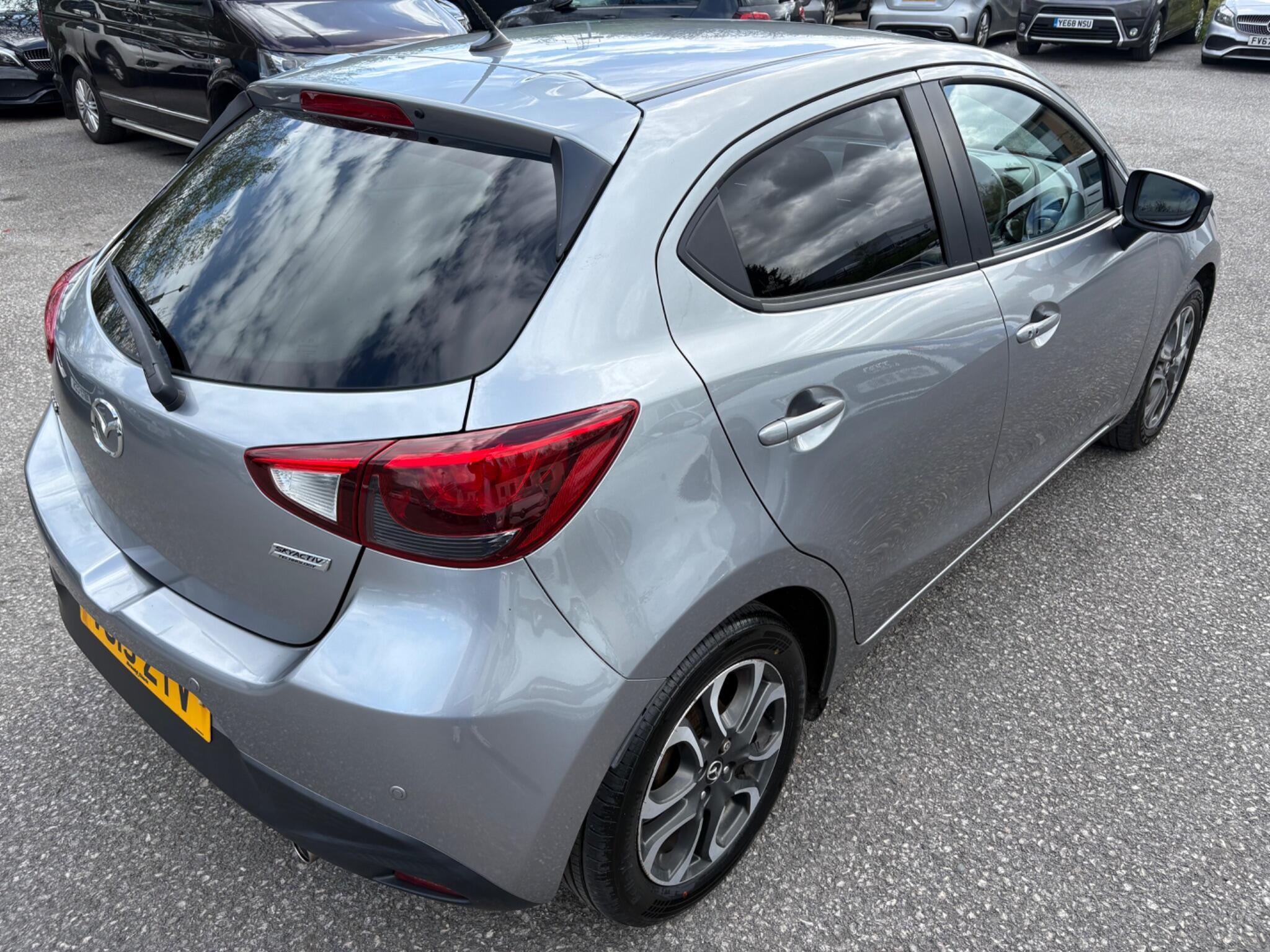 Mazda MAZDA2 - Image 19