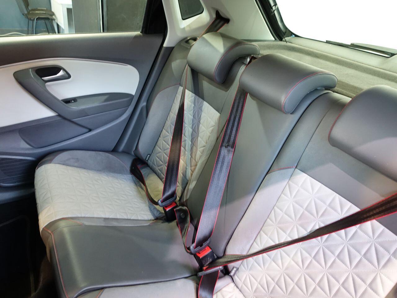 Volkswagen Polo - Image 22