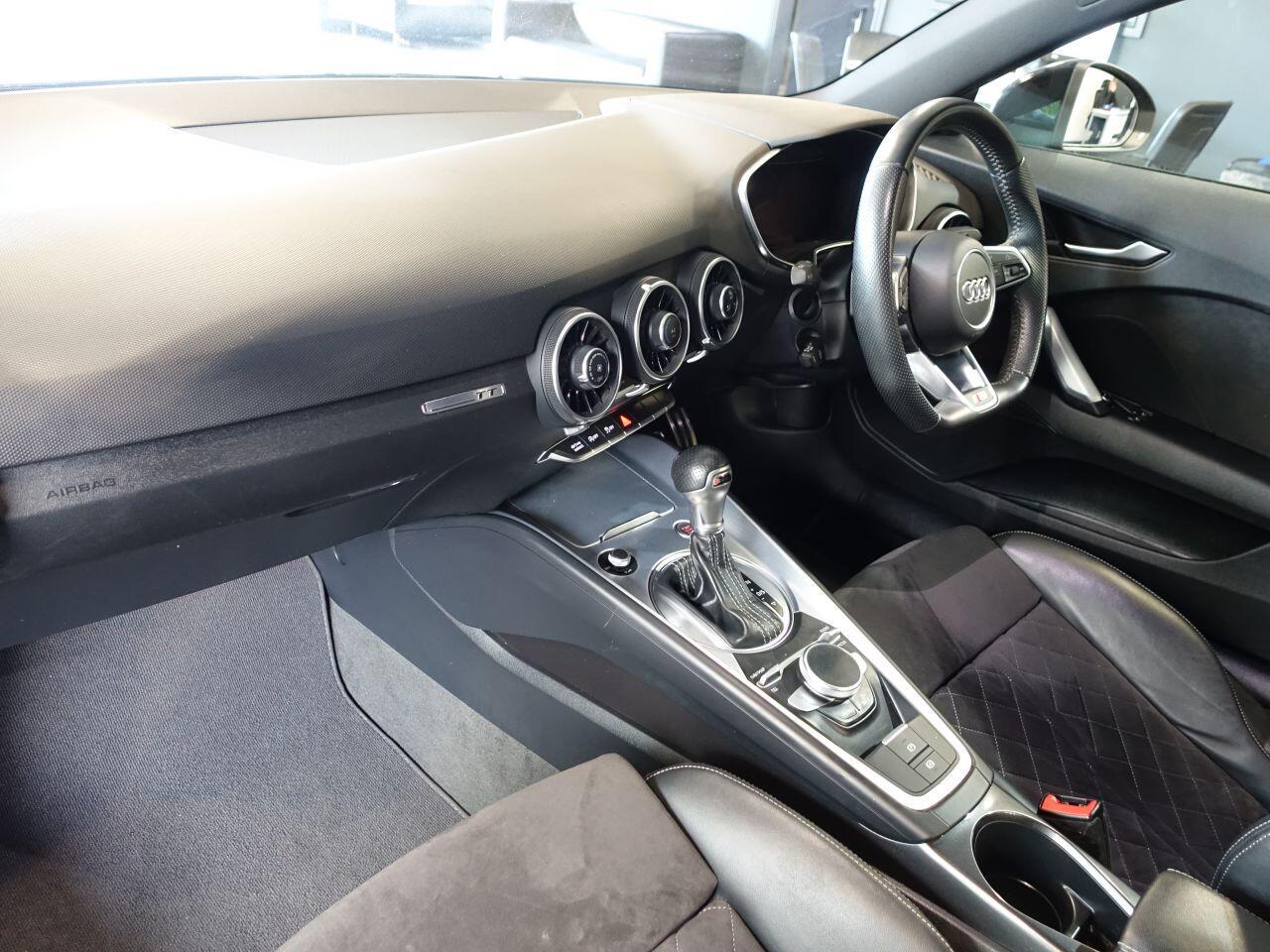 Audi TT - Image 11