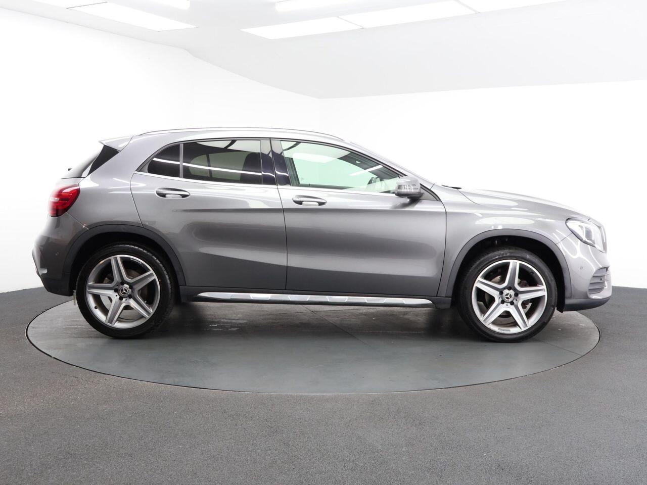 Mercedes-benz GLA - Image 13