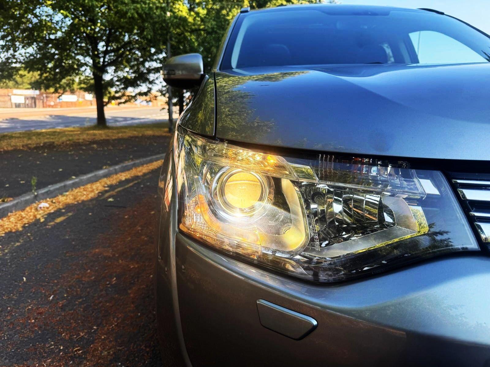 Mitsubishi Outlander - Image 13