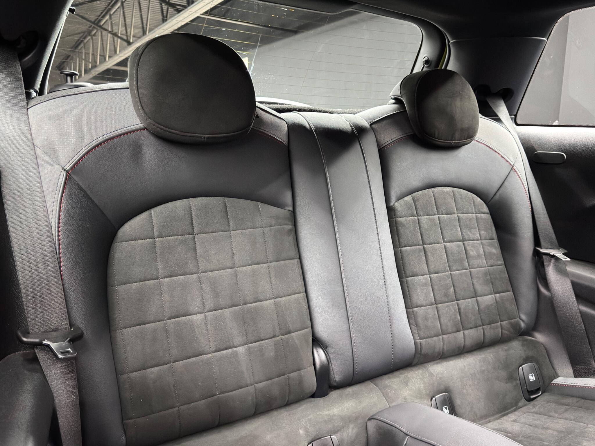 MINI Hatch - Image 15