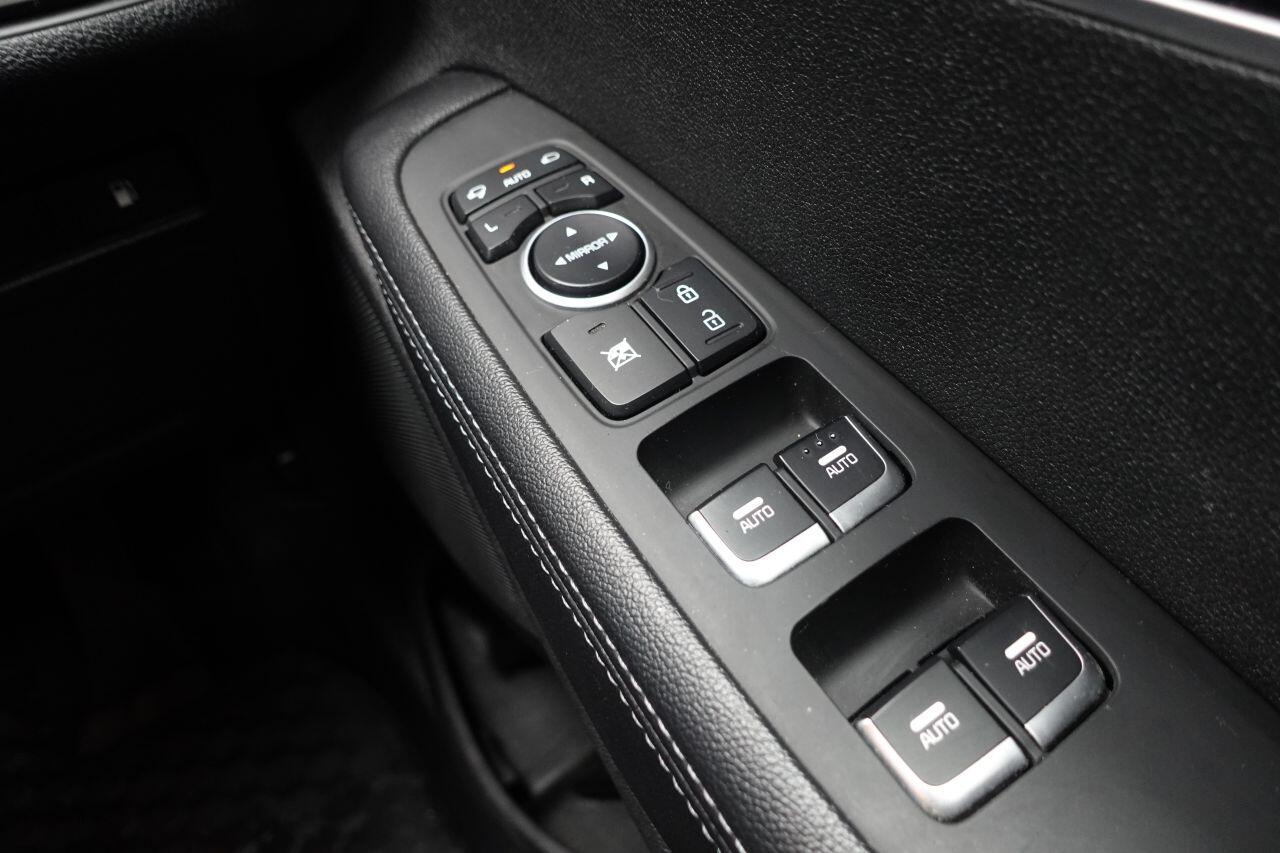 Kia Sorento - Image 48