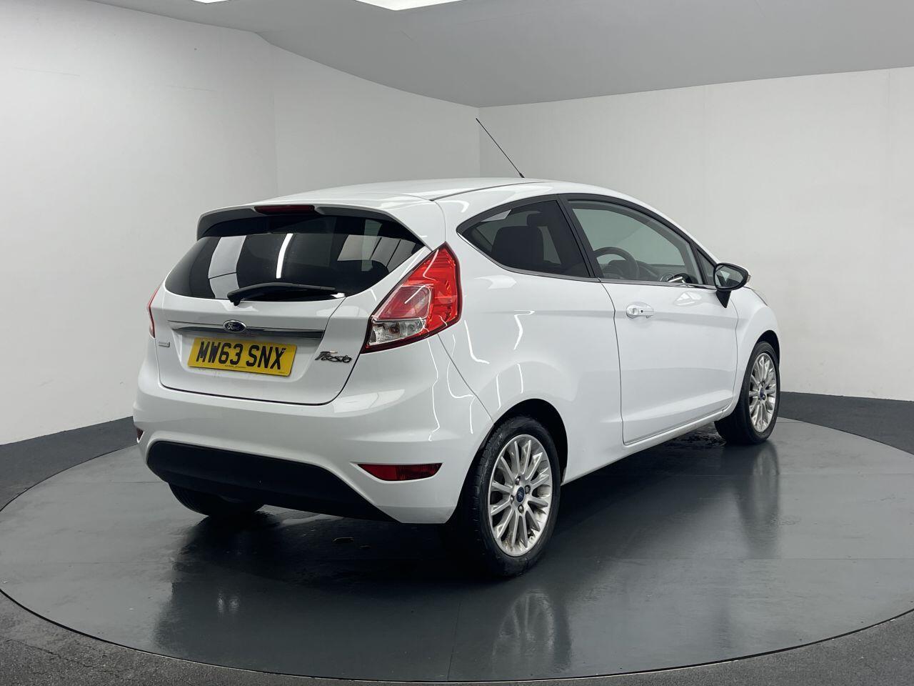 Ford Fiesta - Image 11