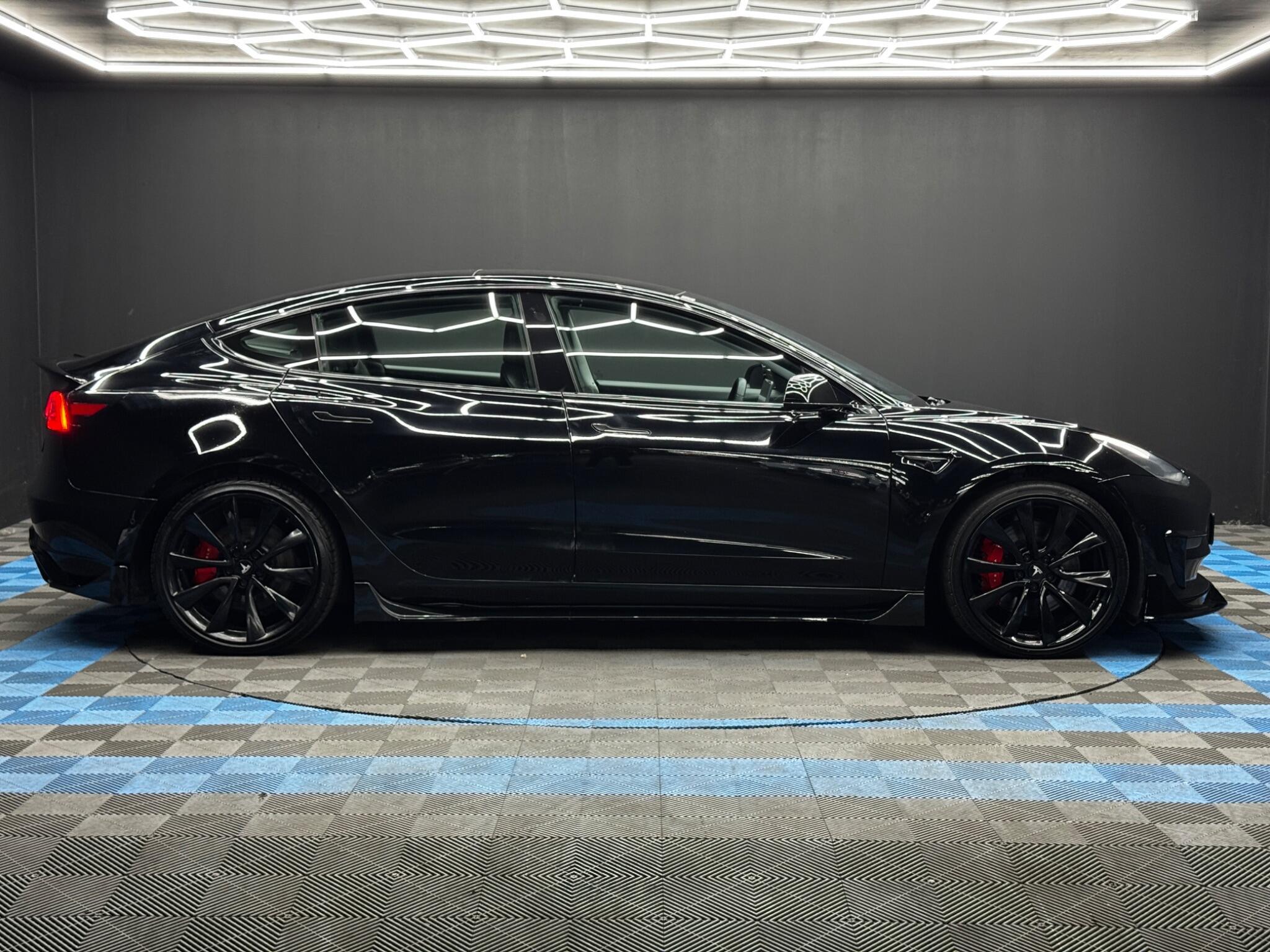 Tesla Model 3 - Image 4