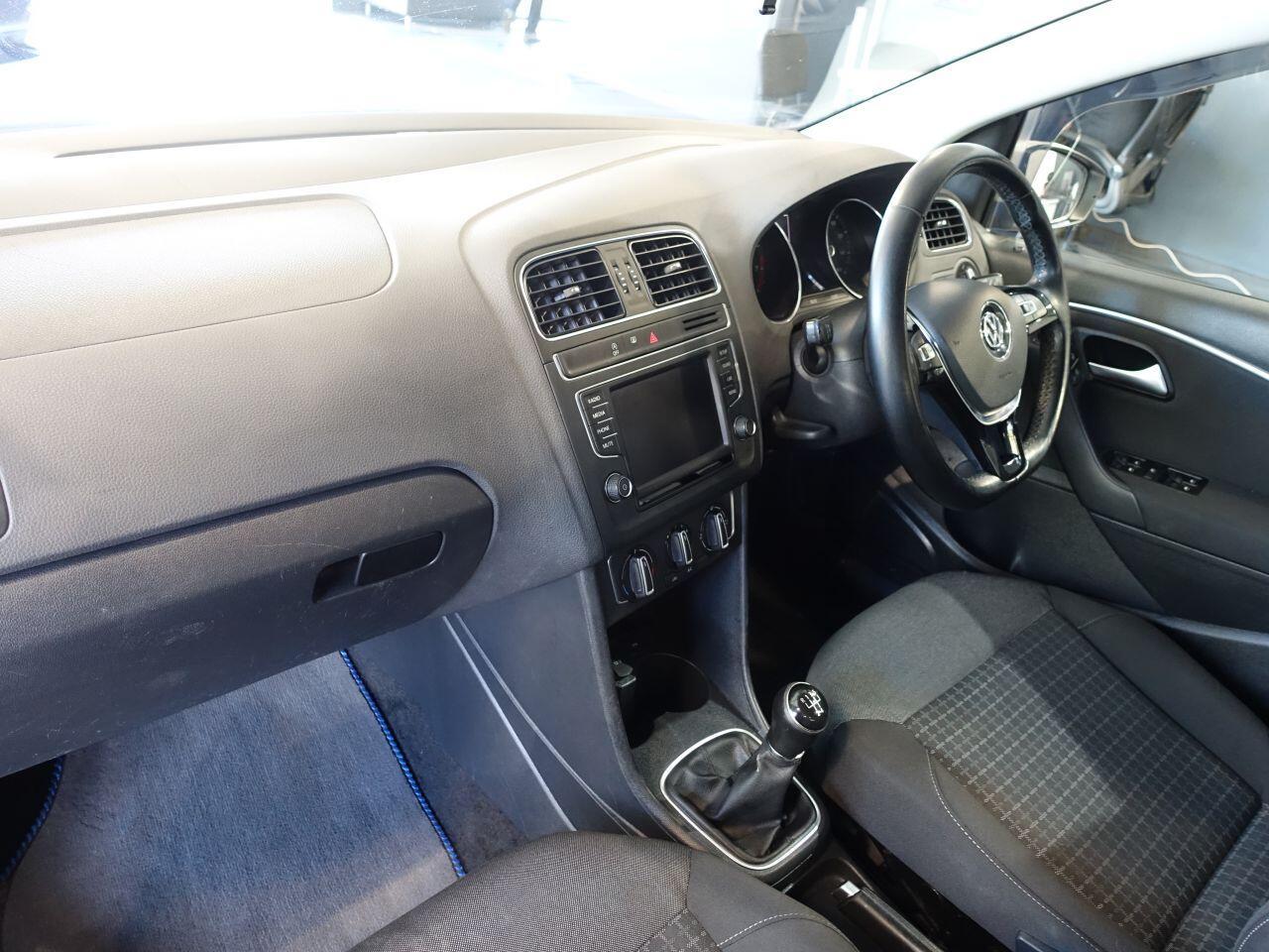 Volkswagen Polo - Image 11