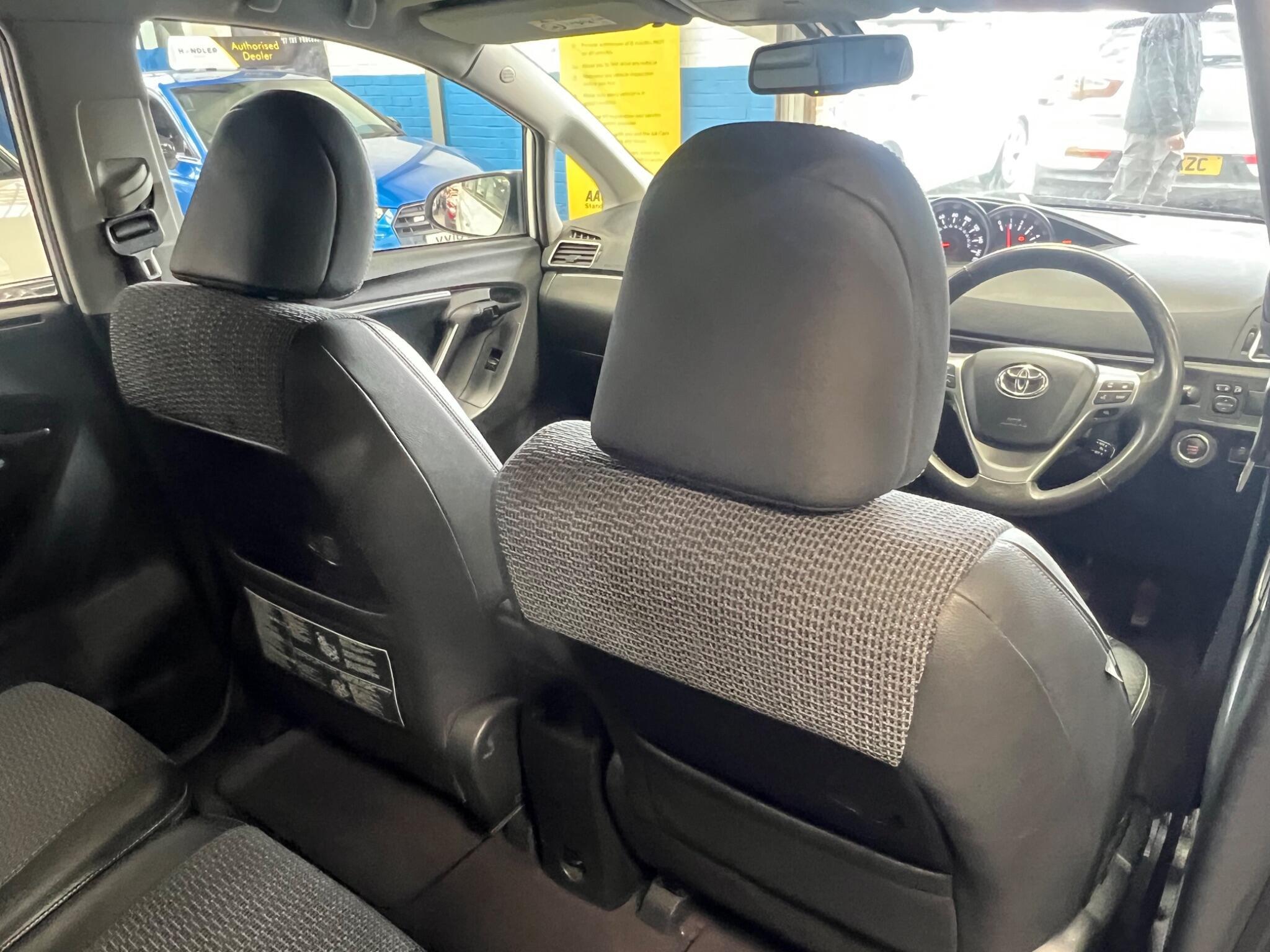 Toyota Verso - Image 23