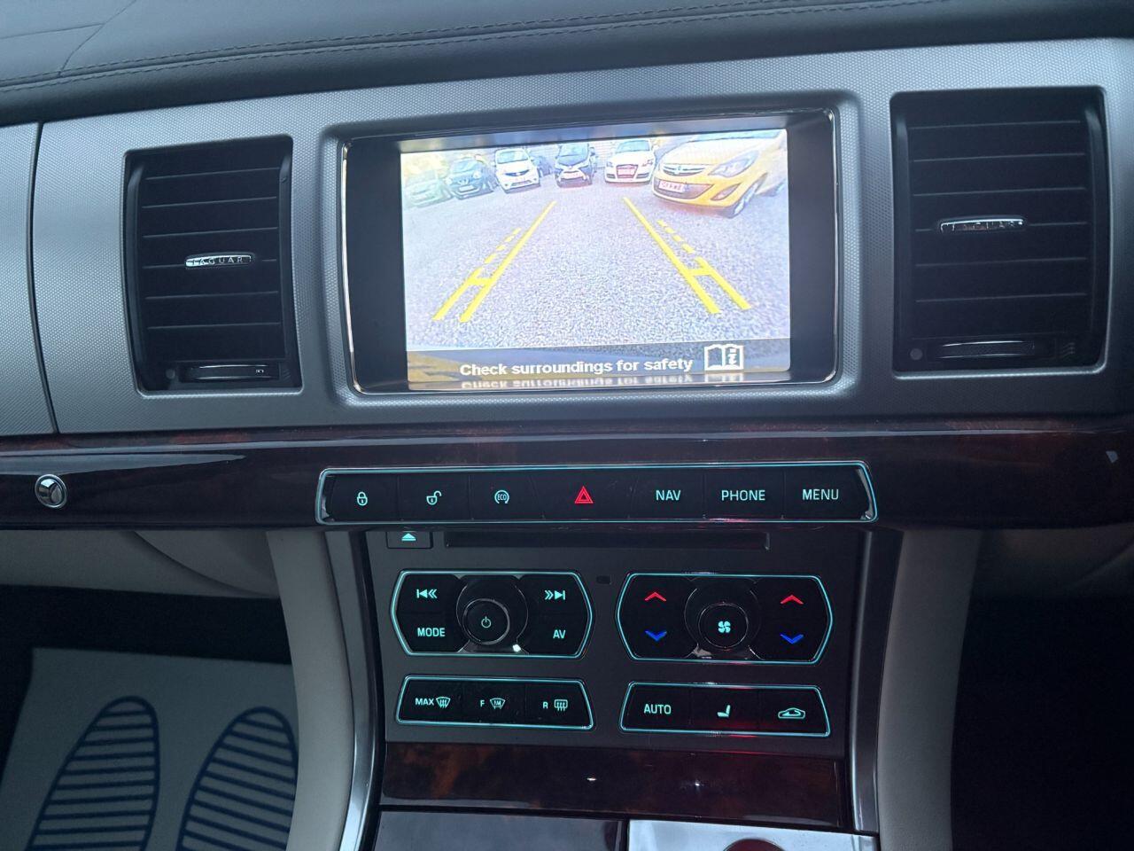 Jaguar XF - Image 15