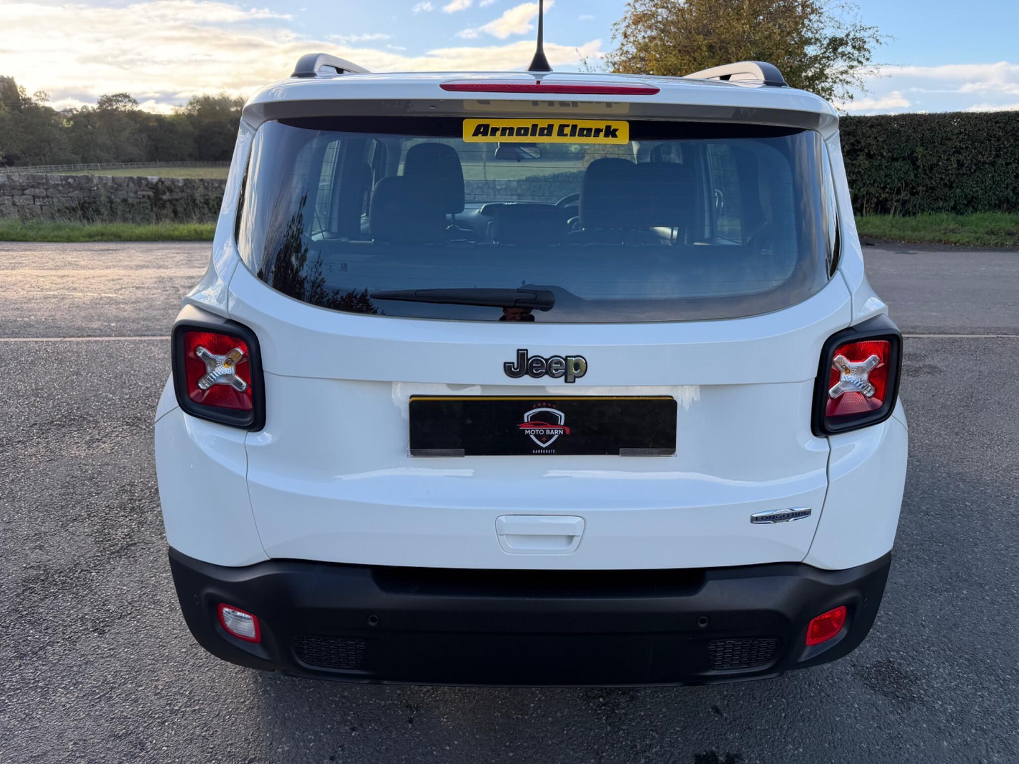 Jeep Renegade - Image 14