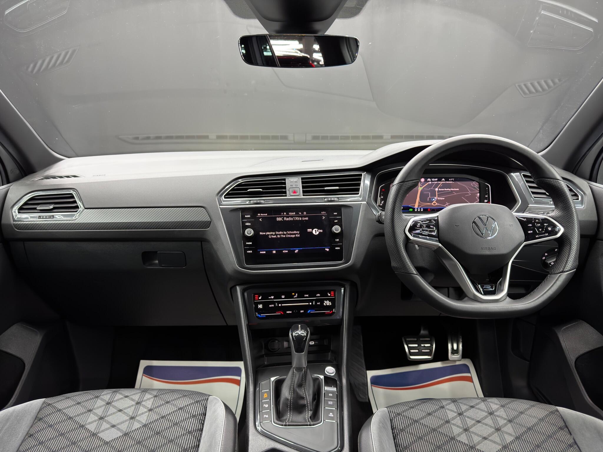 Volkswagen Tiguan - Image 10