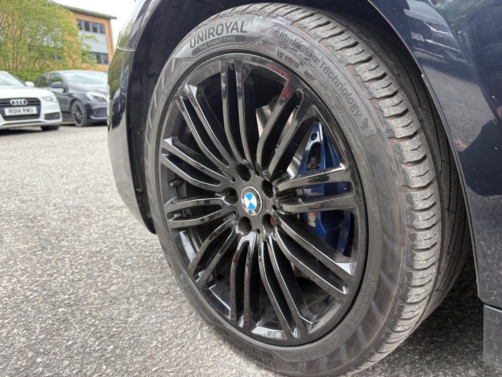 BMW 5 Series - Image 13