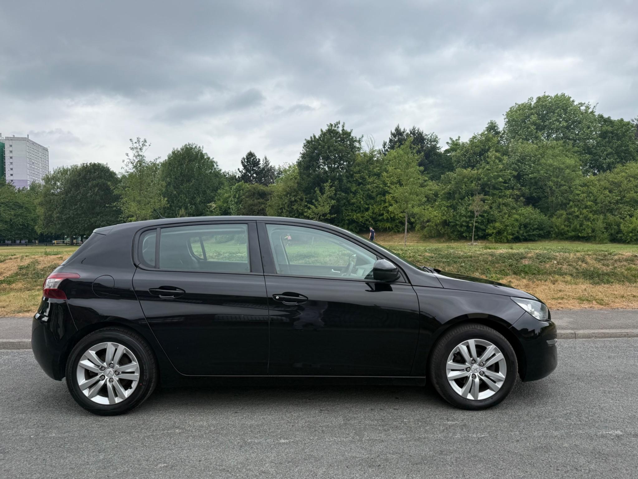 Peugeot 308 - Image 2