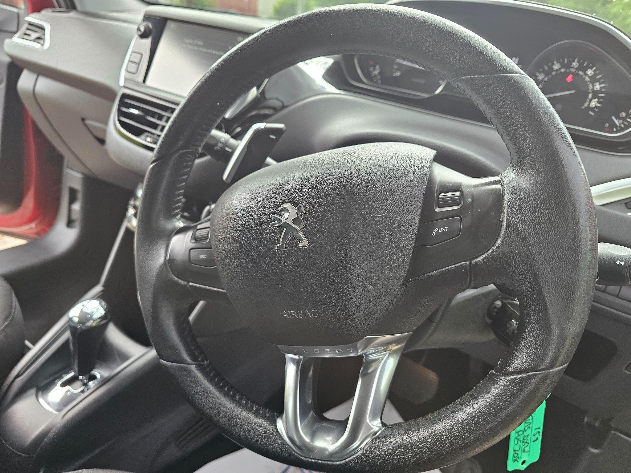 Peugeot 208 - Image 22