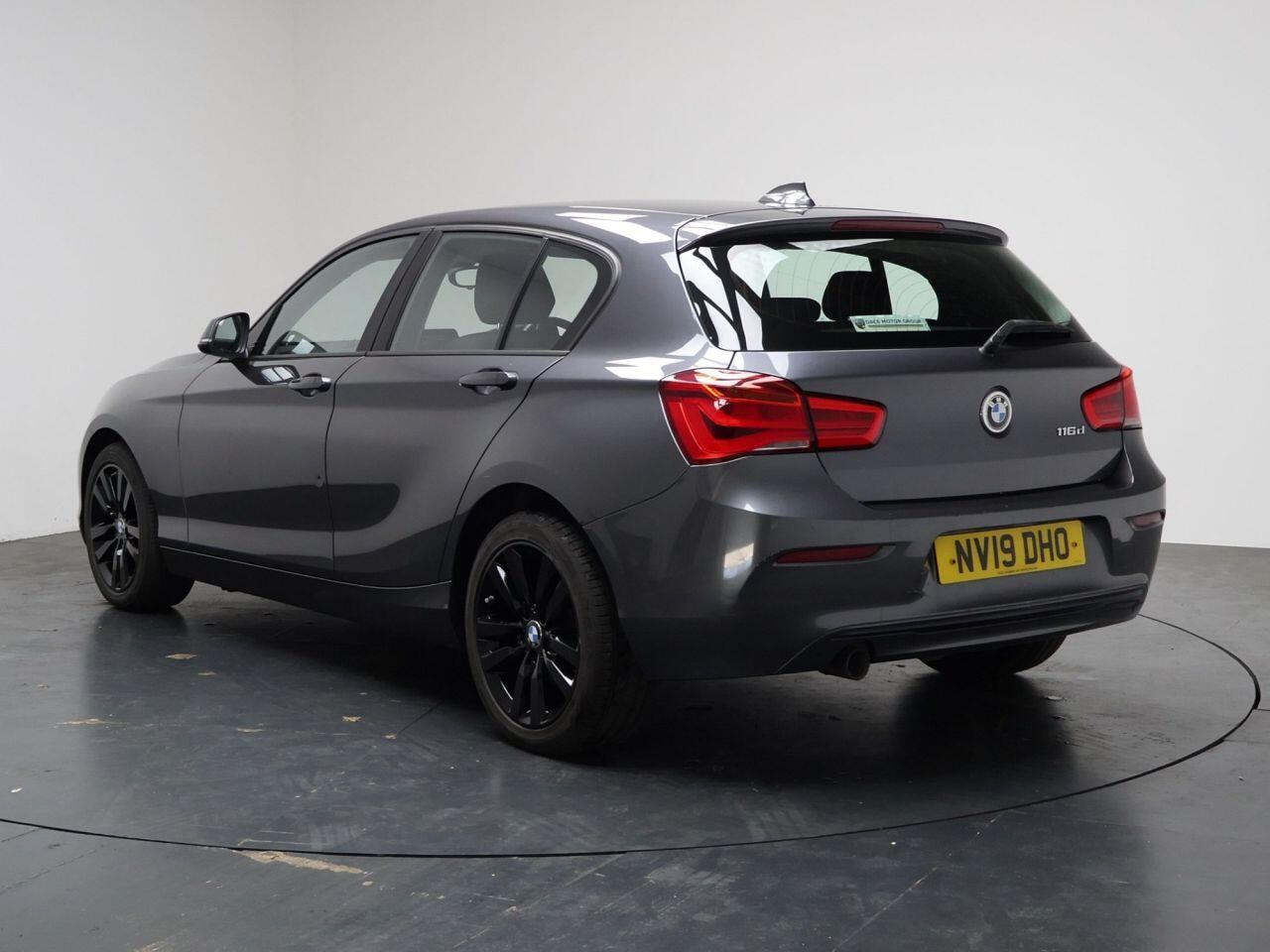 BMW 1 Series - Image 9