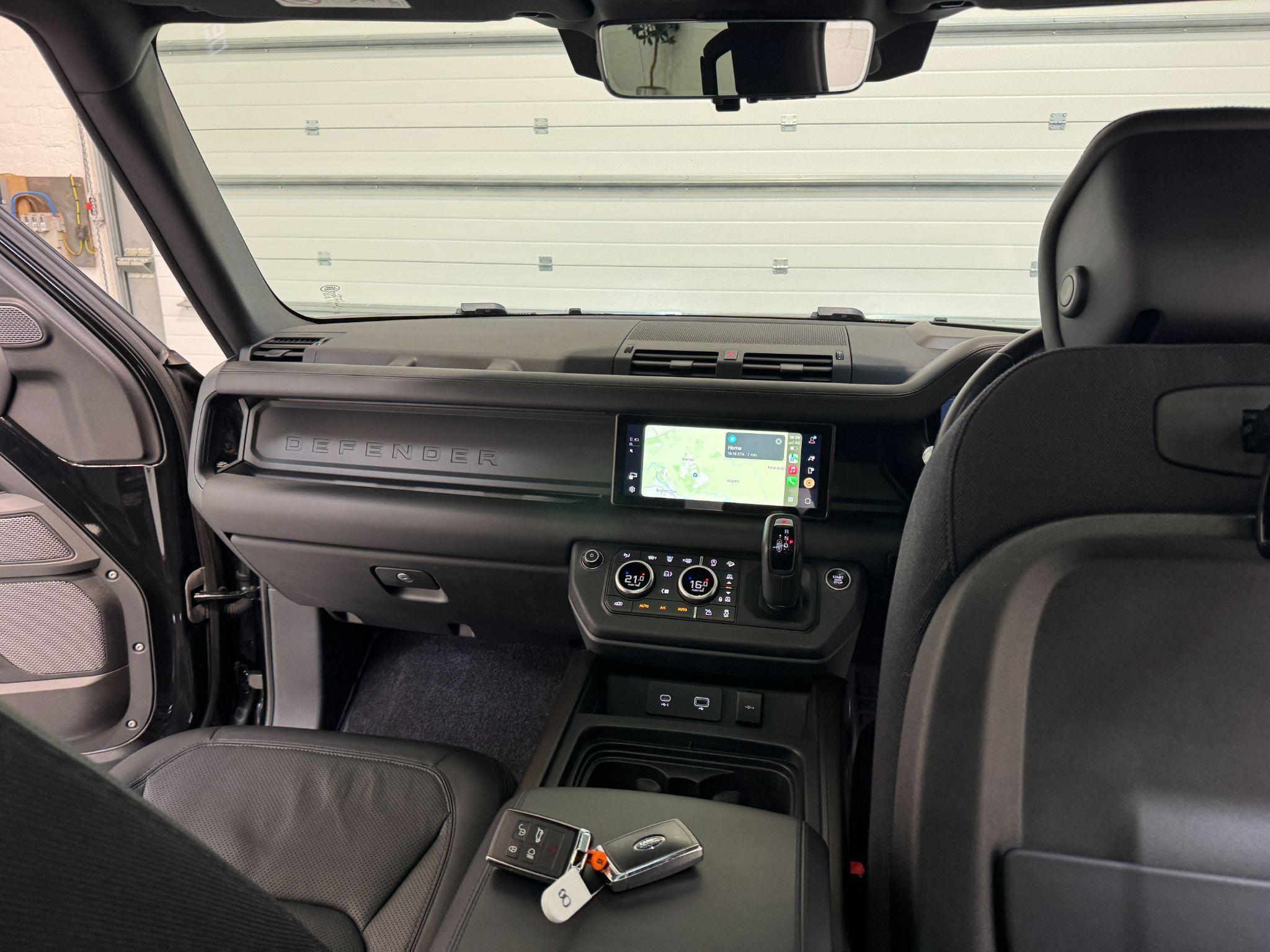 Land Rover Defender 90 - Image 43