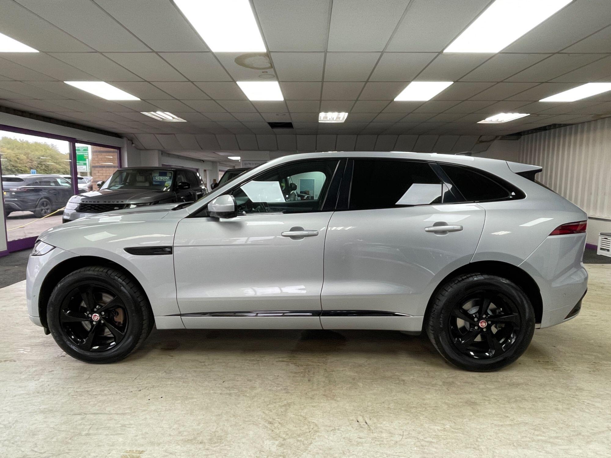 Jaguar F-Pace - Image 12