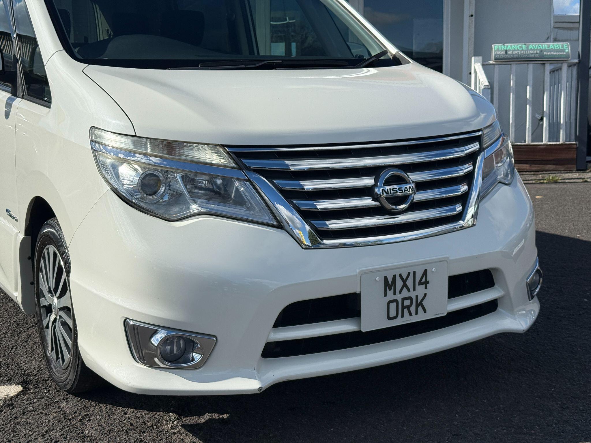 Nissan Serena - Image 10
