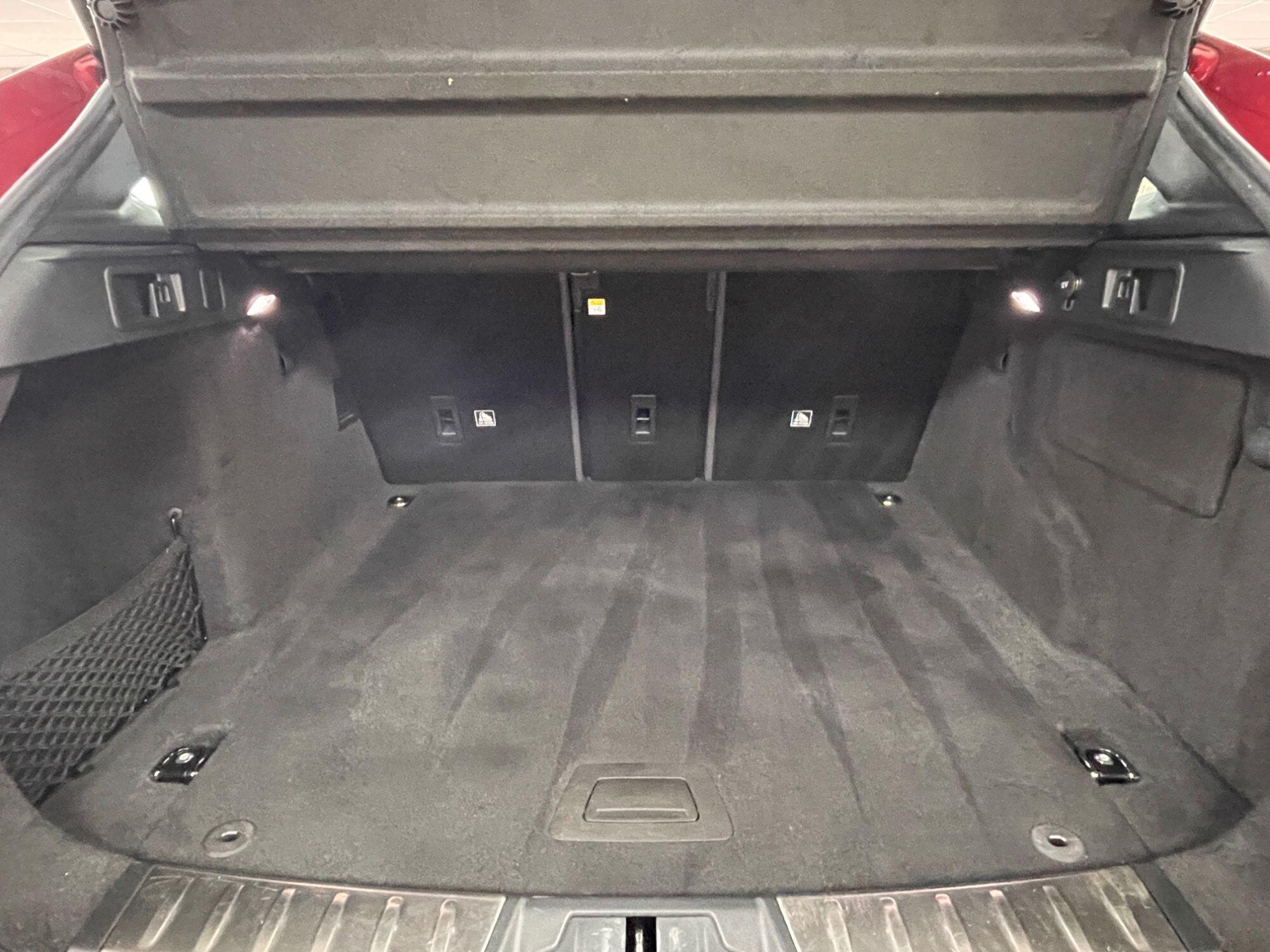 Jaguar F-Pace - Image 18