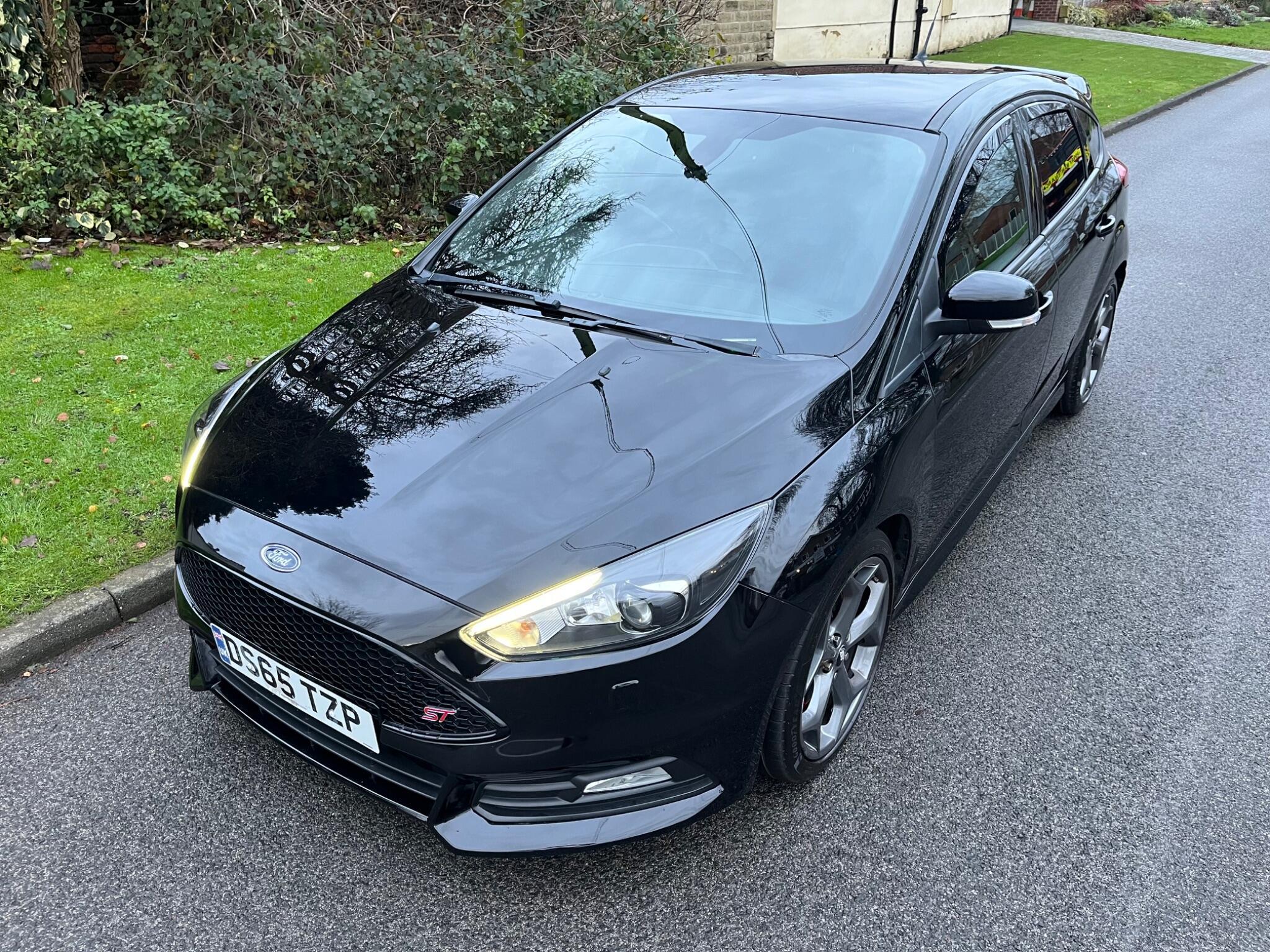 Ford Focus - Image 8