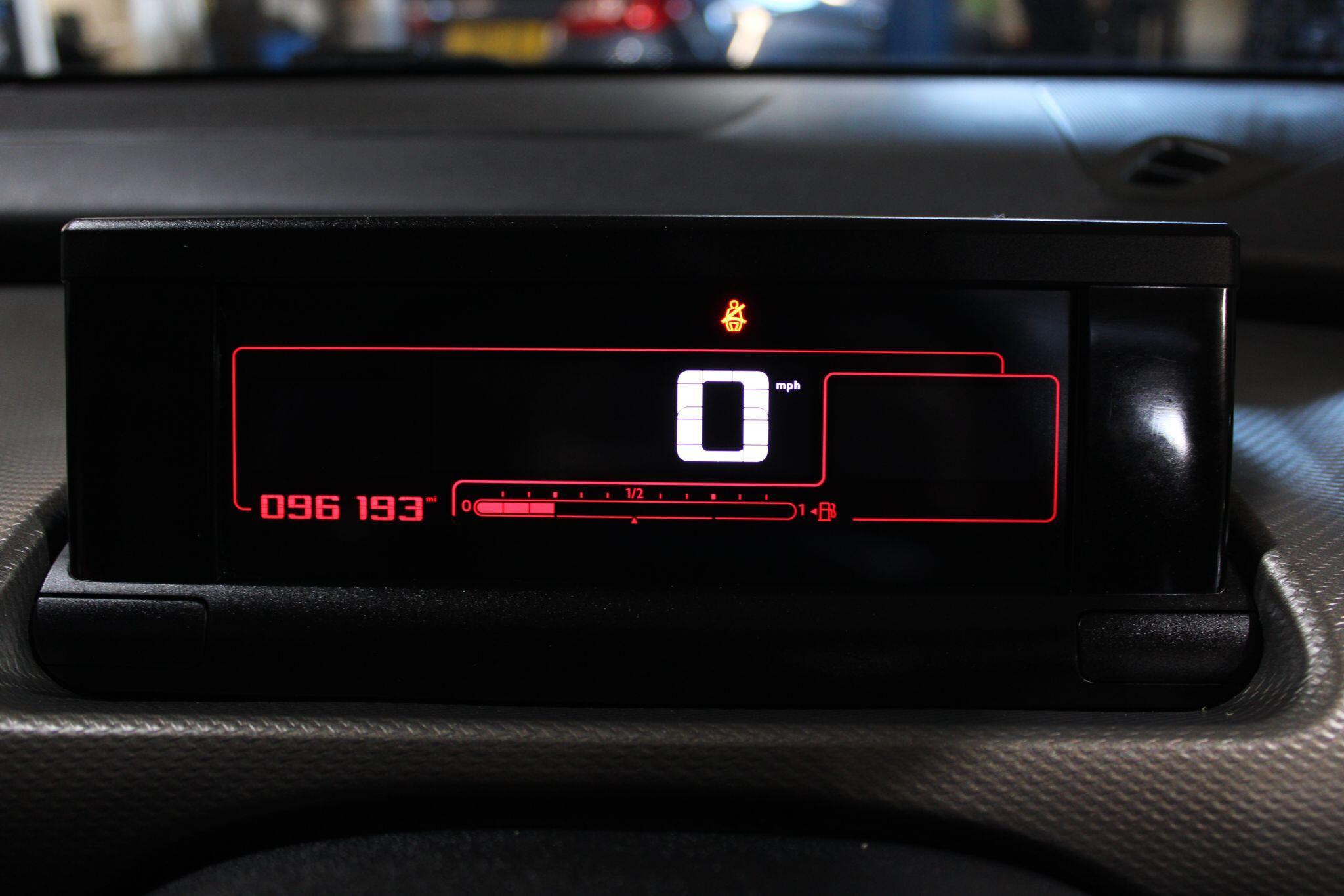 Citroen C4 Cactus - Image 14