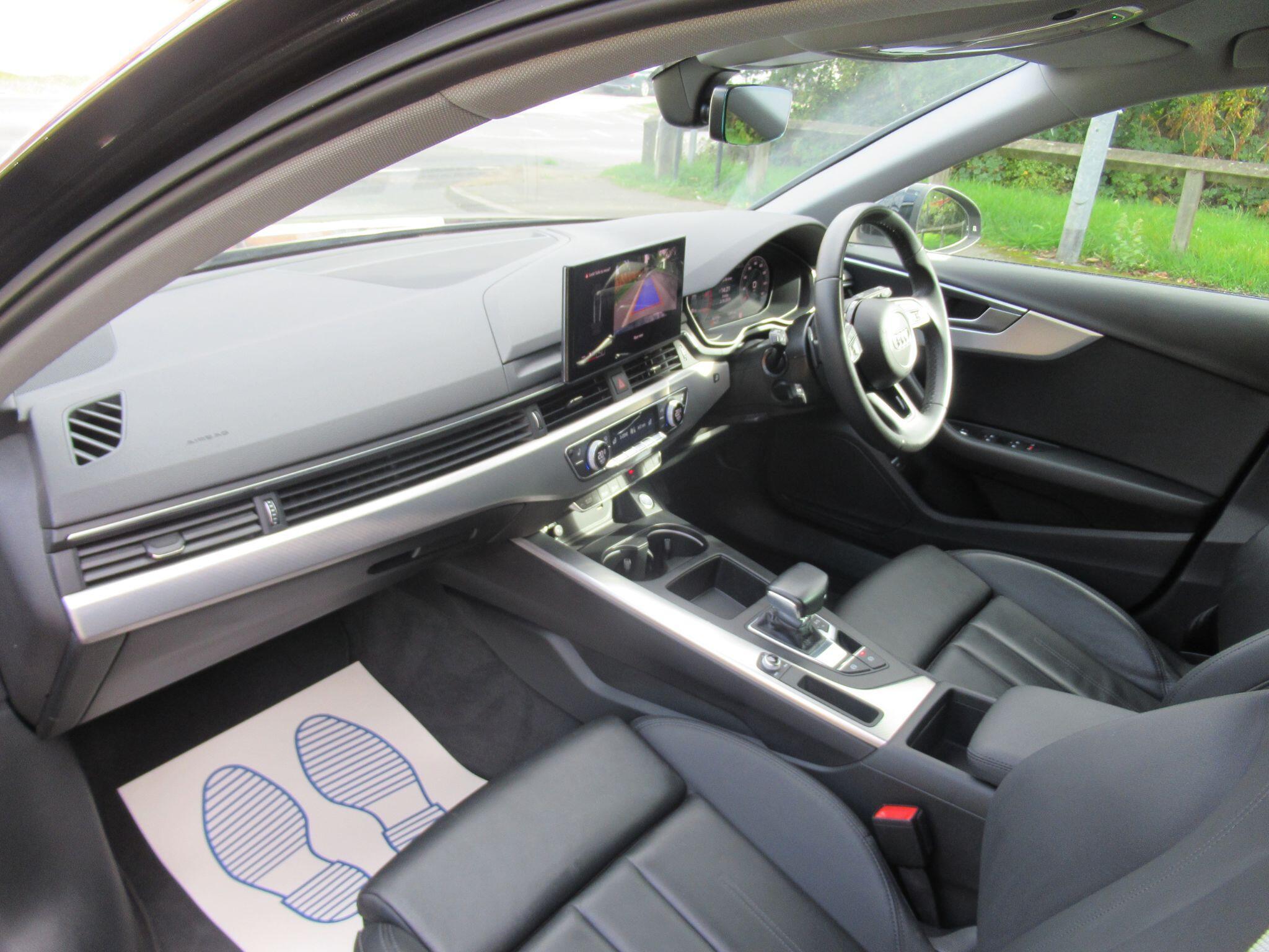 Audi A4 Avant - Image 10
