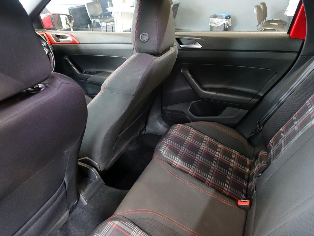 Volkswagen Polo - Image 16