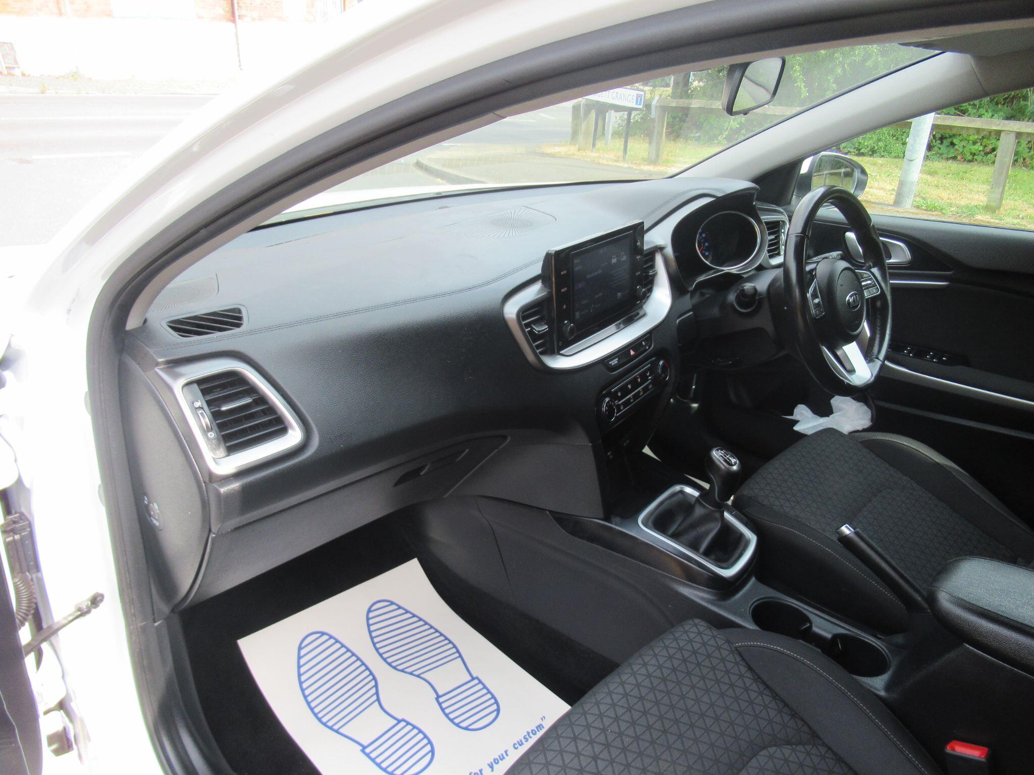 Kia ceed - Image 13