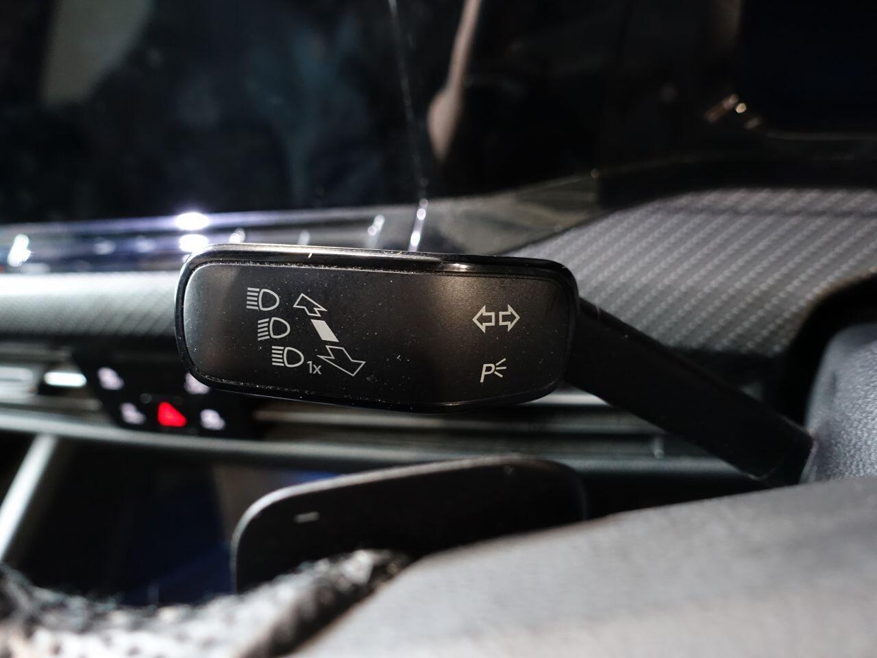 Volkswagen Golf - Image 14