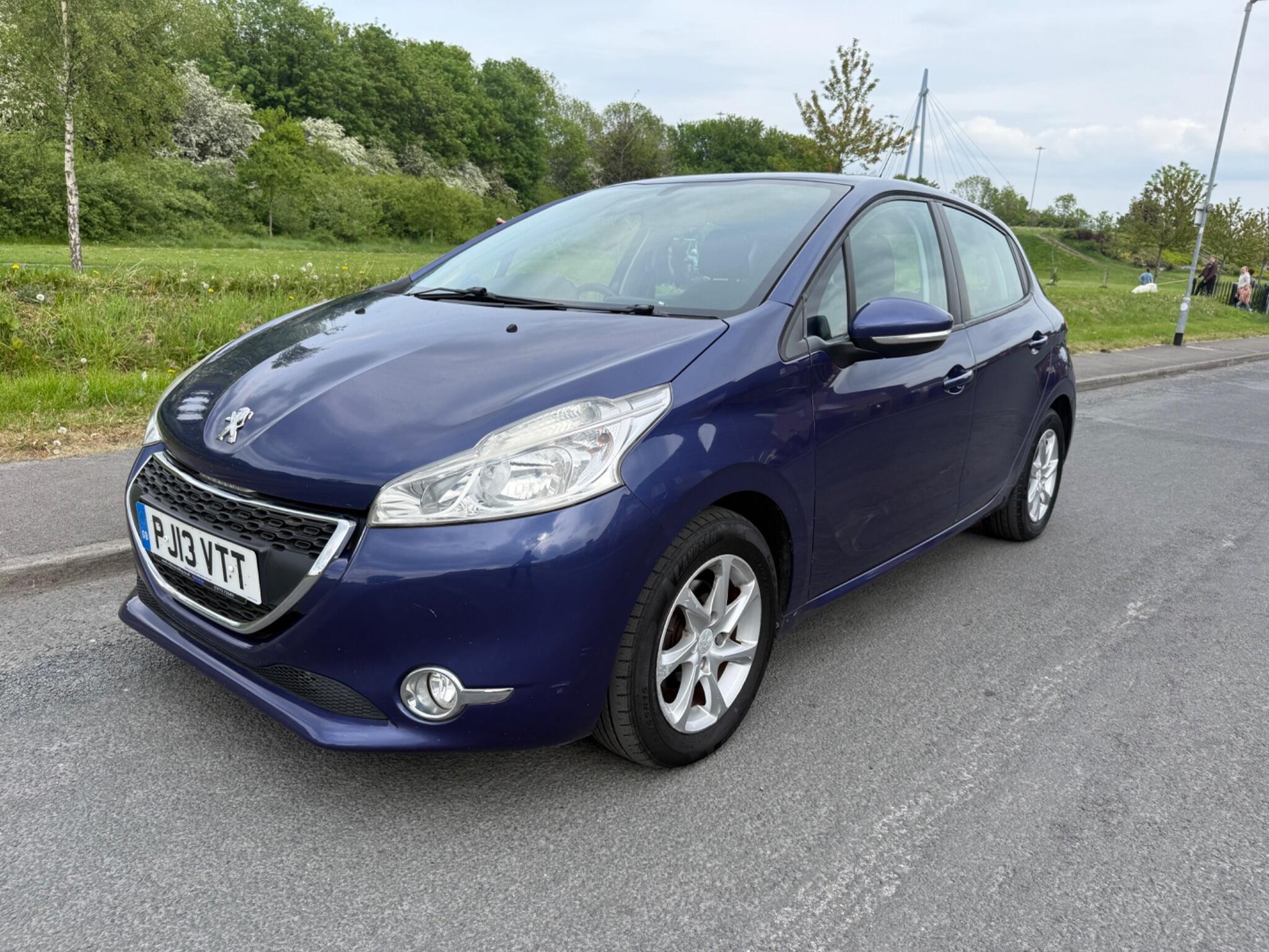 Peugeot 208 - Image 4