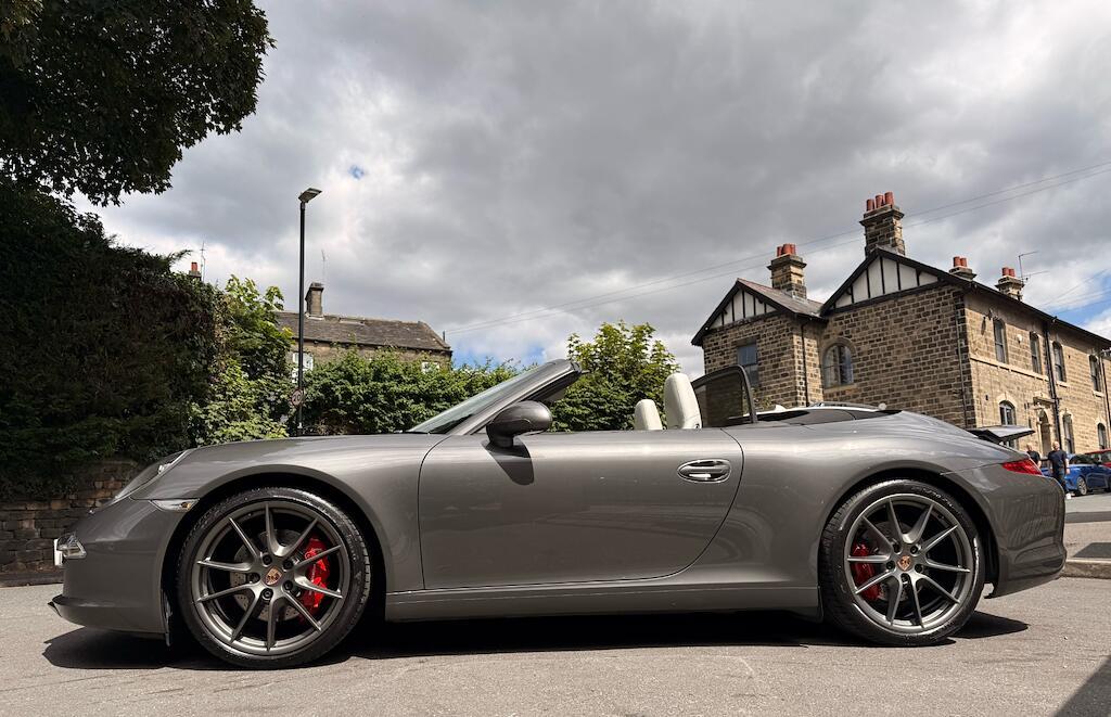 Porsche 911 - Image 9