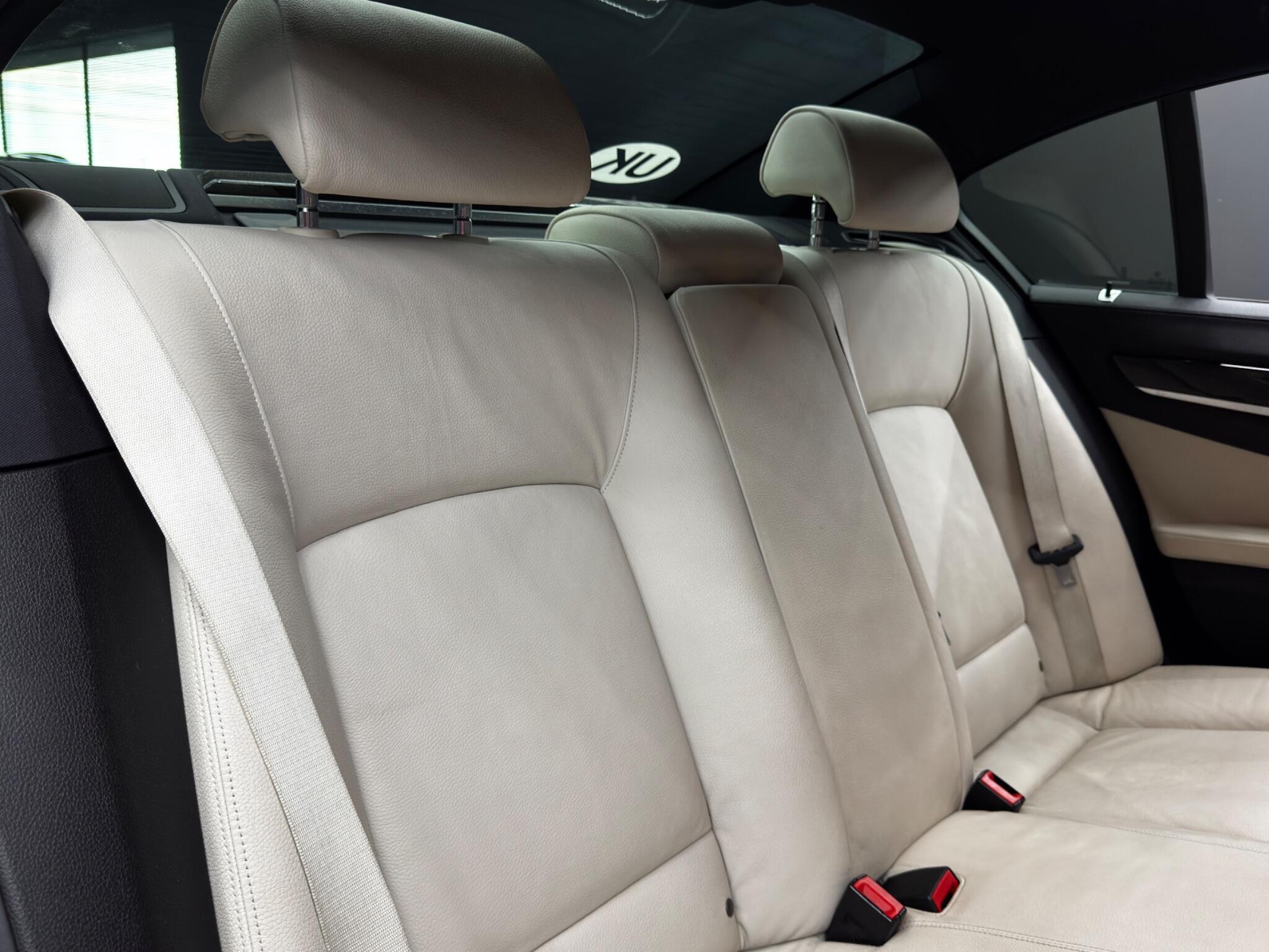 BMW 7 Series - Image 14