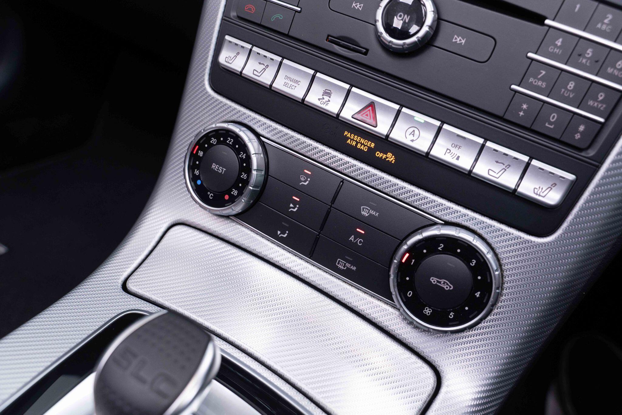 Mercedes SLC - Image 15