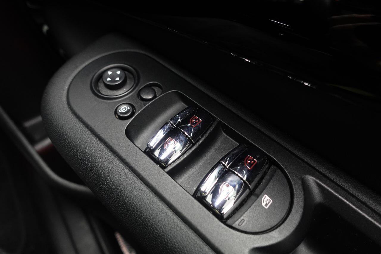 MINI Clubman - Image 31