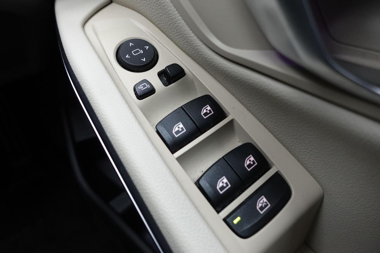 BMW 3 Series - Image 40