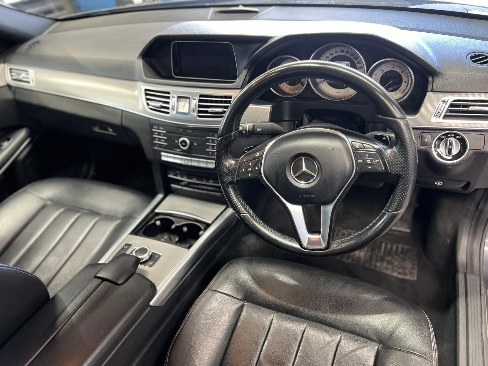Mercedes E Class - Image 18