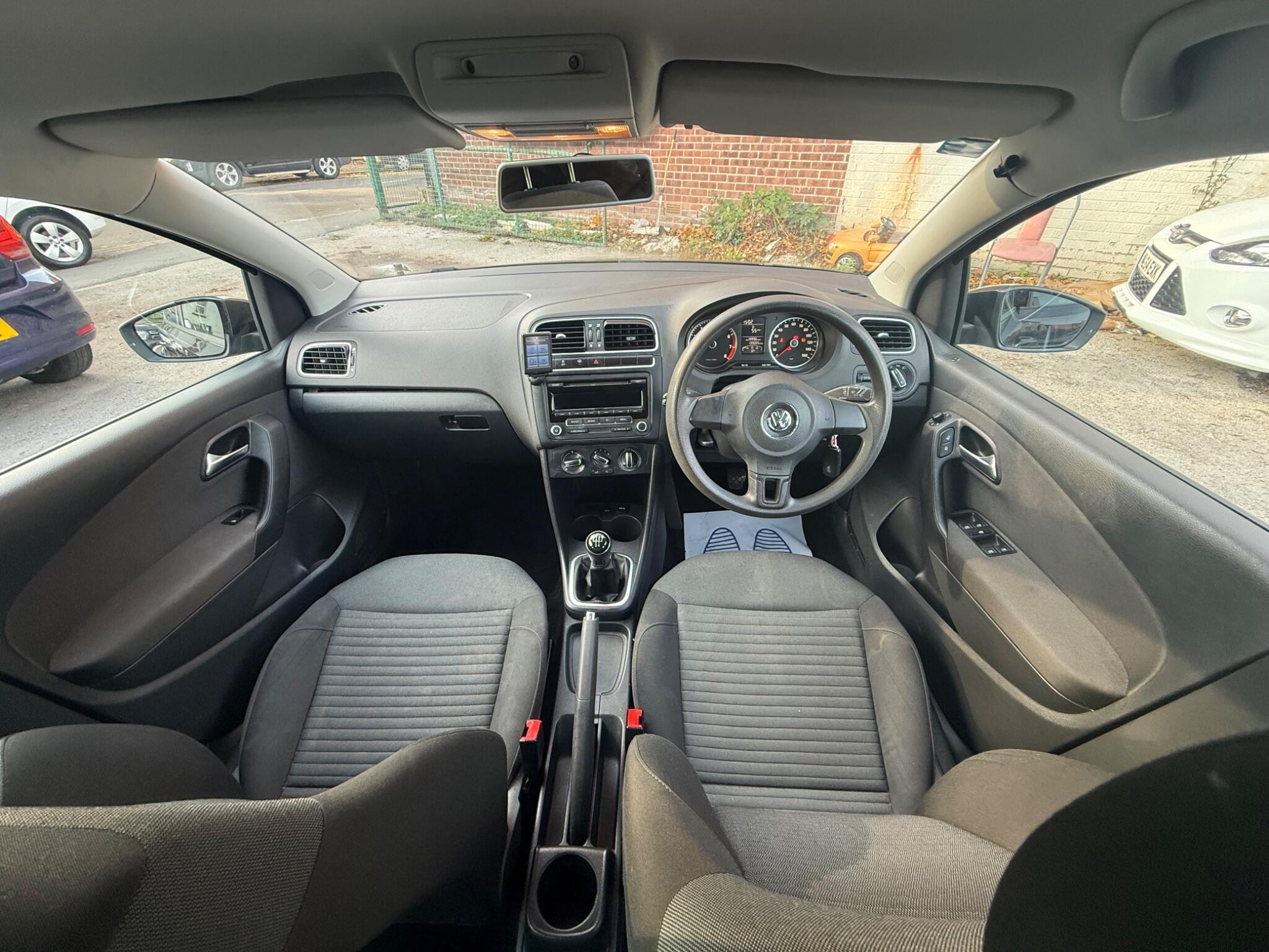 Volkswagen Polo - Image 13